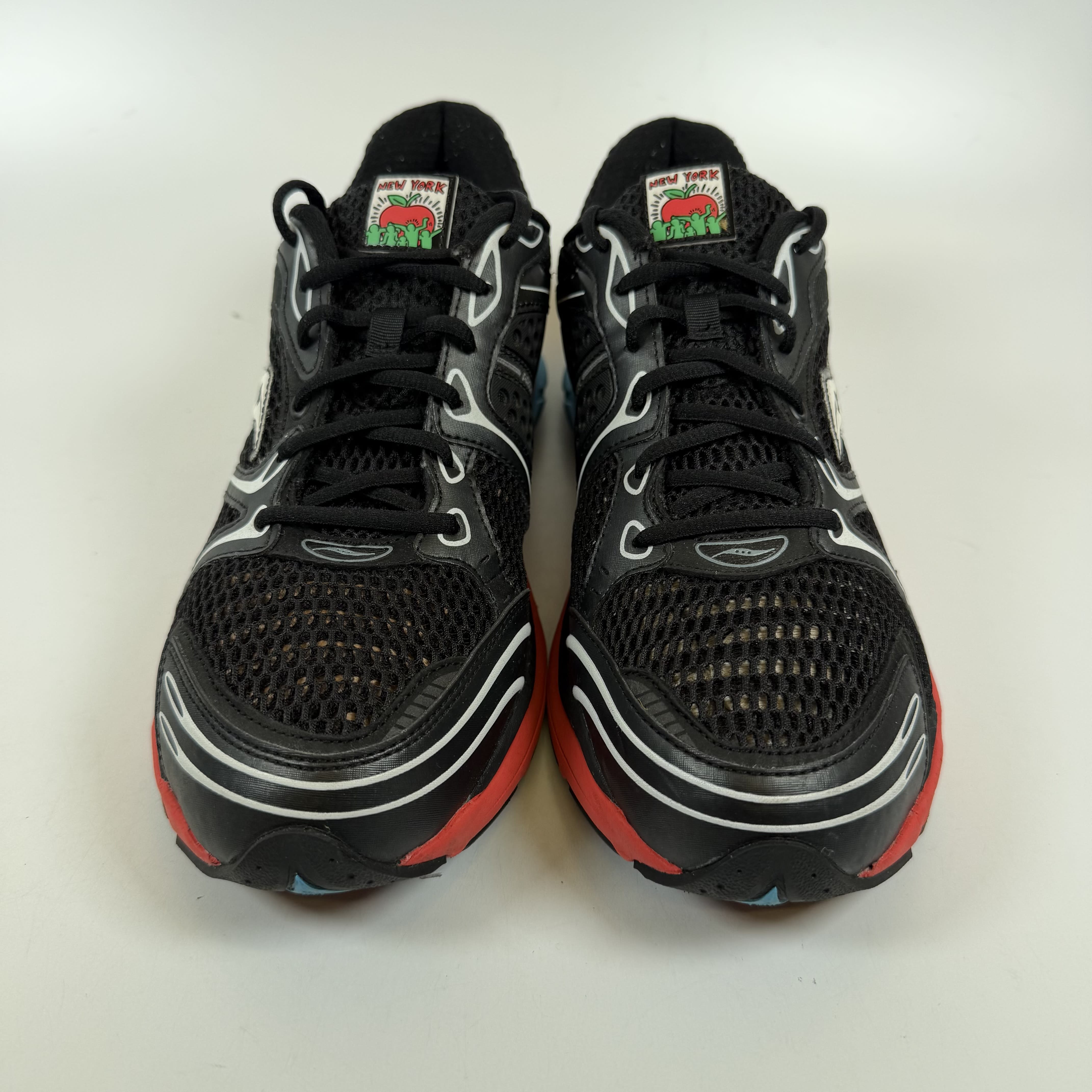 [SP16008] Saucony ProGrid Triumph 4 Keith Haring NYC Marathon