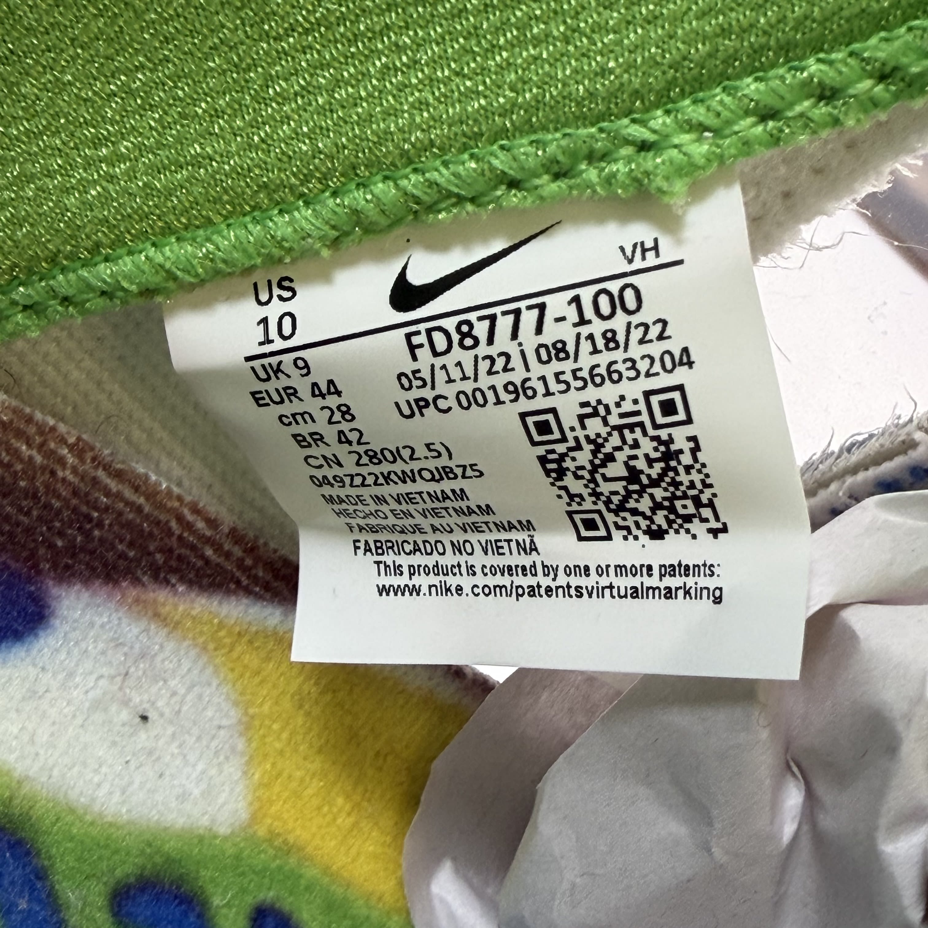 [SP15588] Nike SB Dunk Low Sandy Bodecker