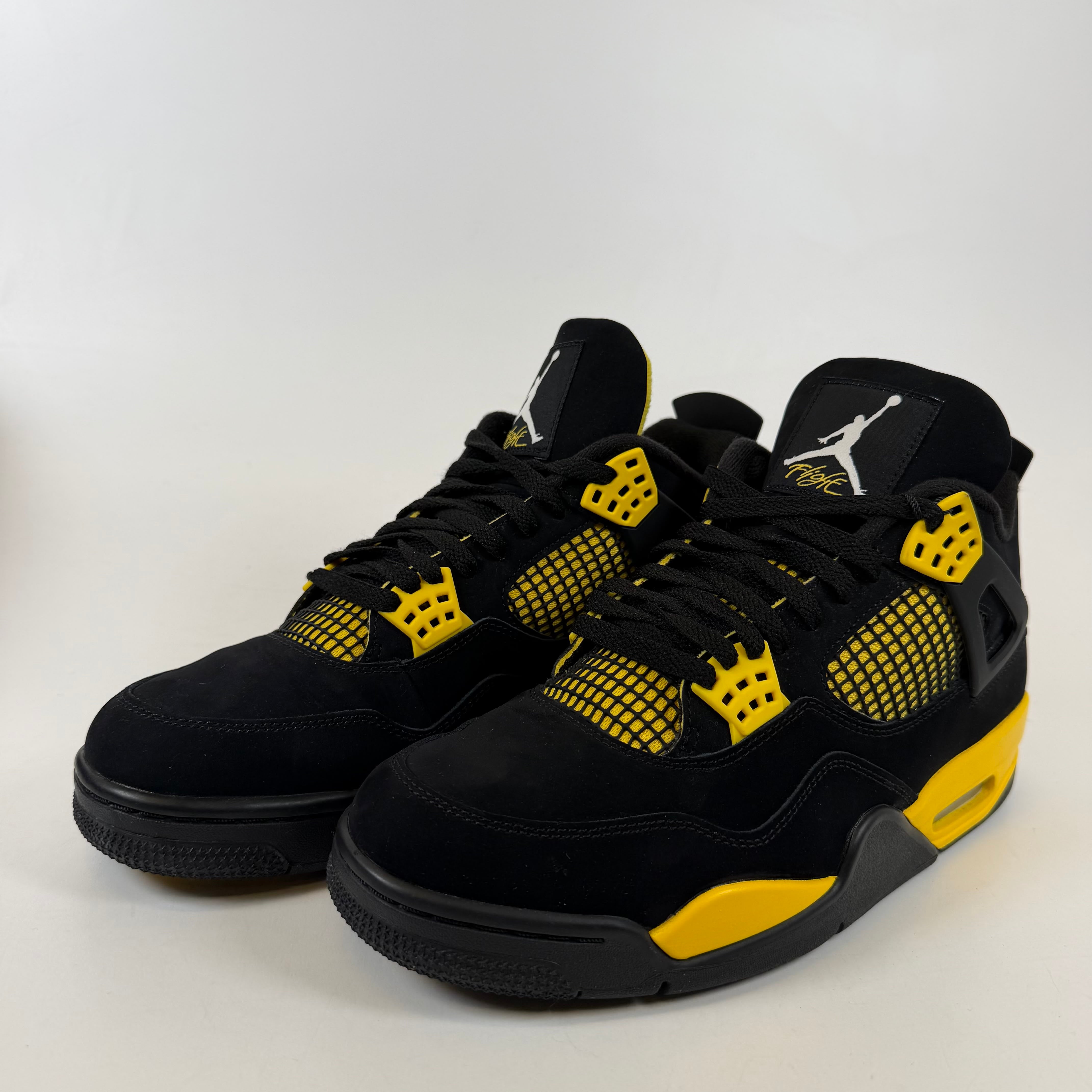 [SP15294] Jordan 4 Retro Thunder (2023)