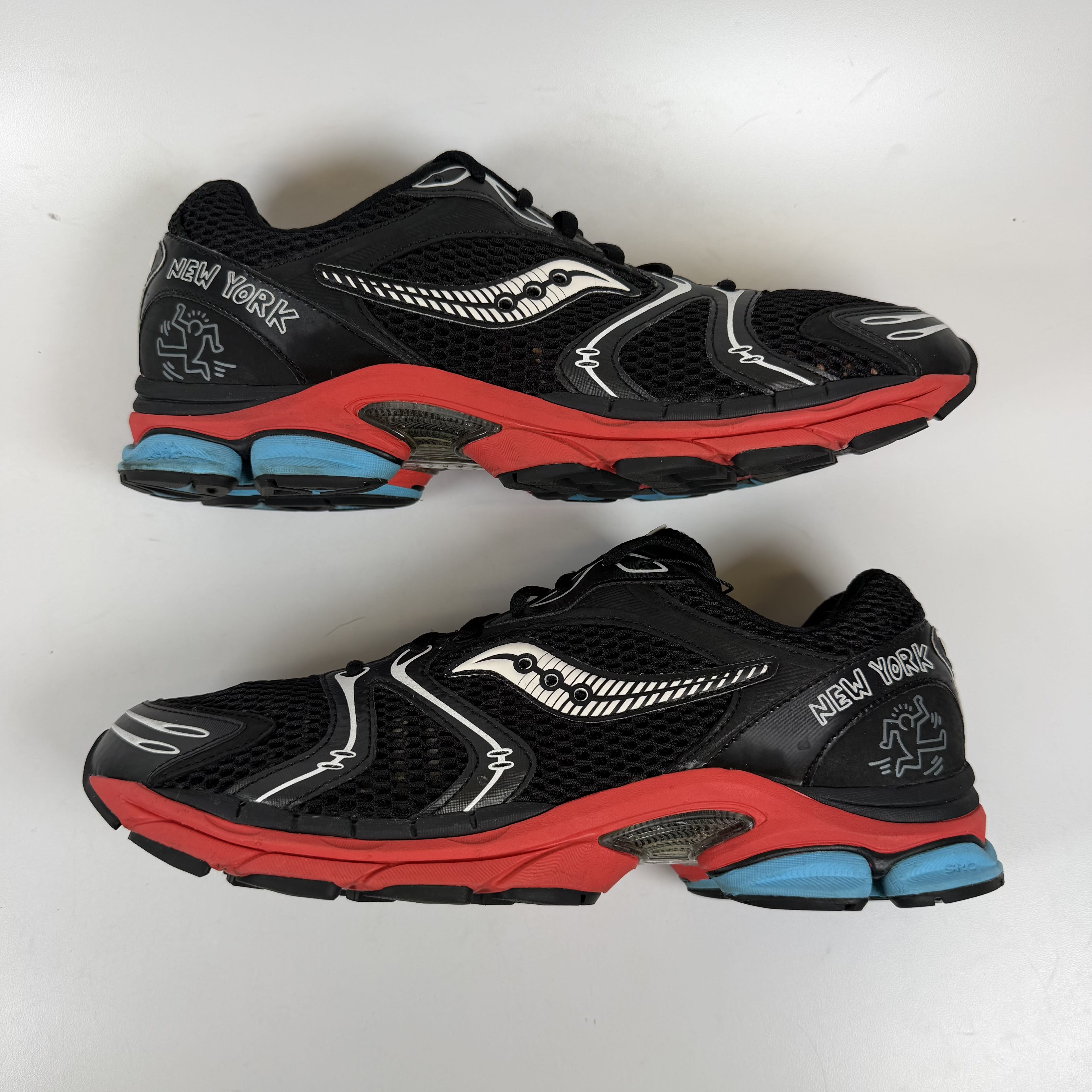 [SP16008] Saucony ProGrid Triumph 4 Keith Haring NYC Marathon