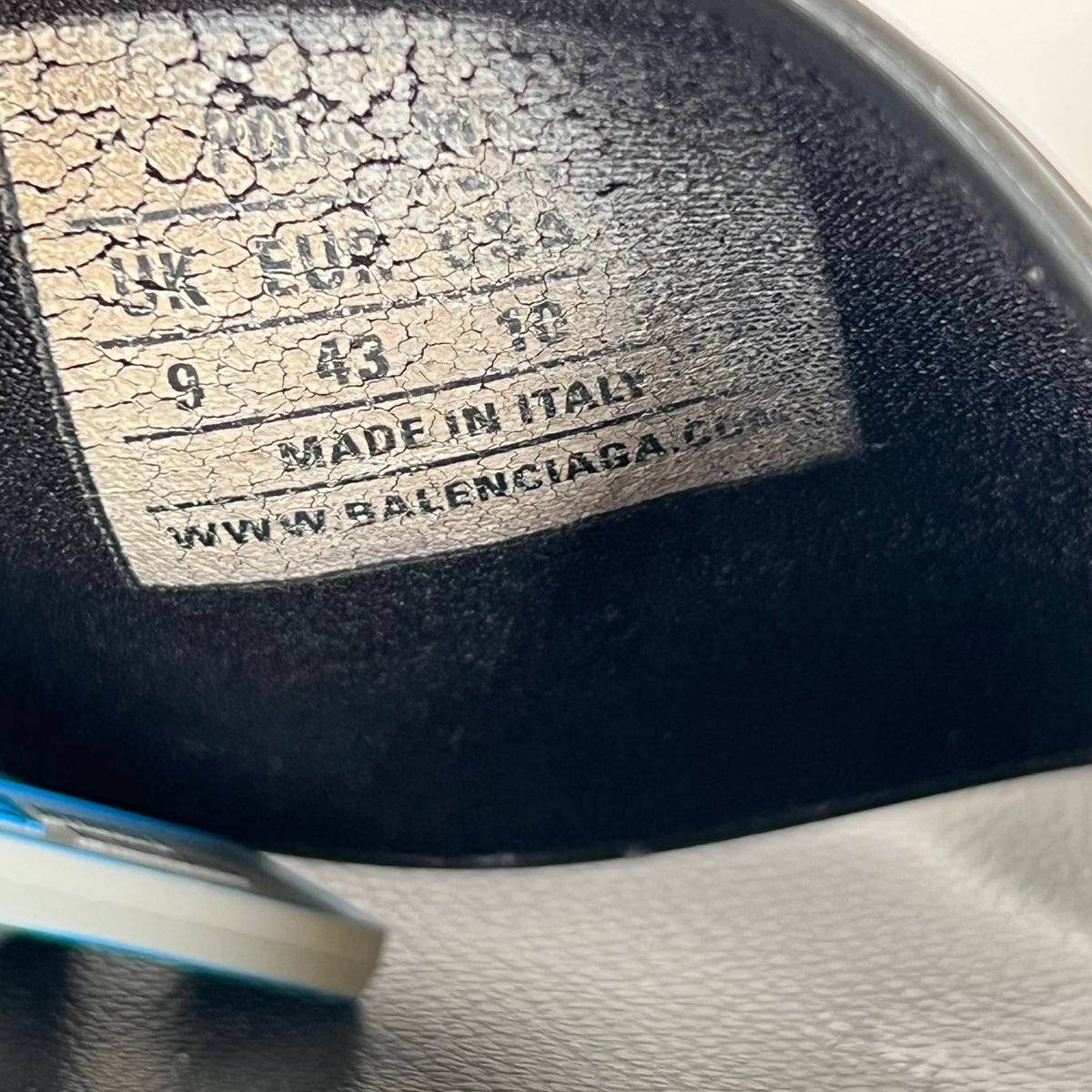 https://res.cloudinary.com/dlqdbsx2k/image/upload/v1791249305/blob_nnbo5t.jpg