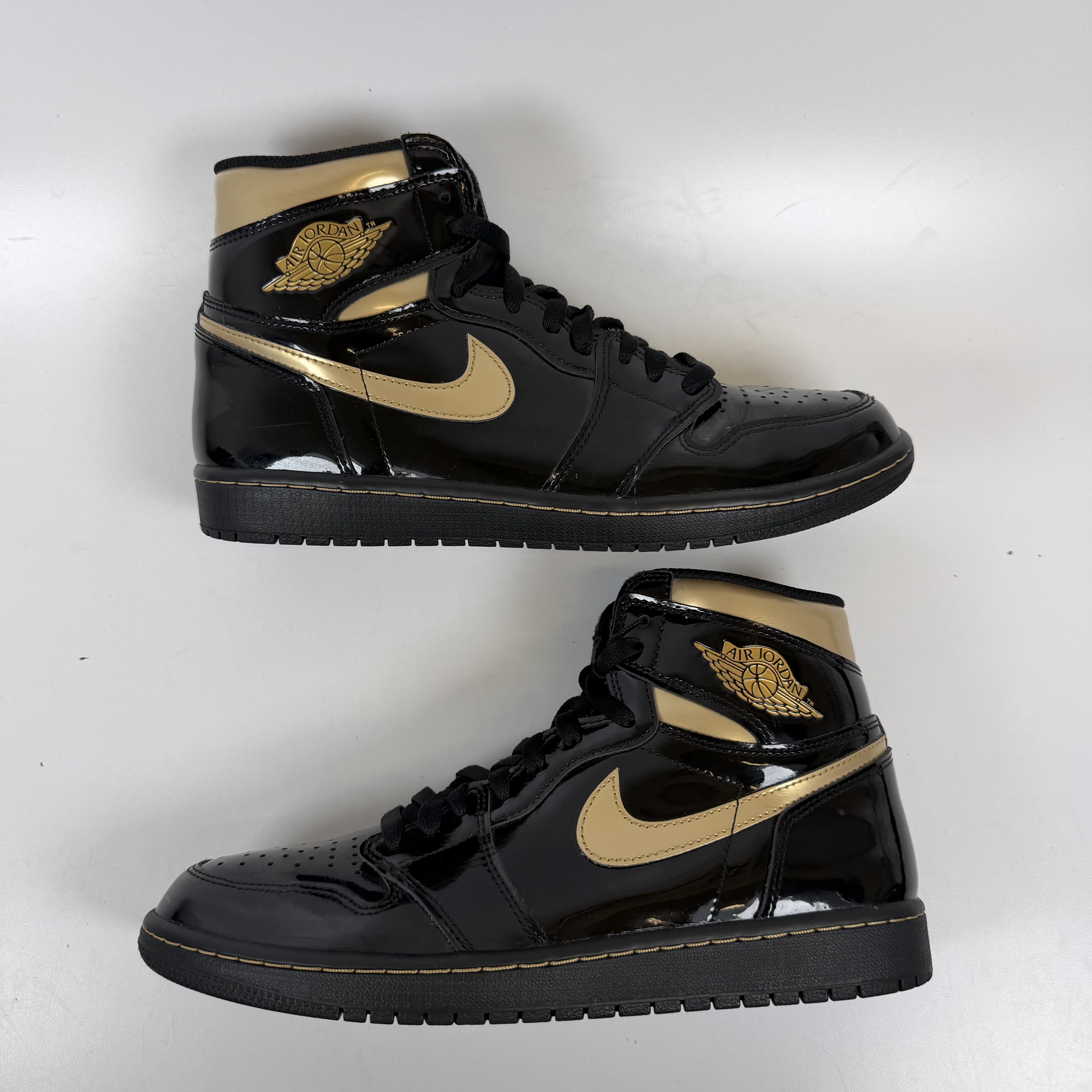 [SP9798] Jordan 1 Retro High Black Metallic Gold (2020)