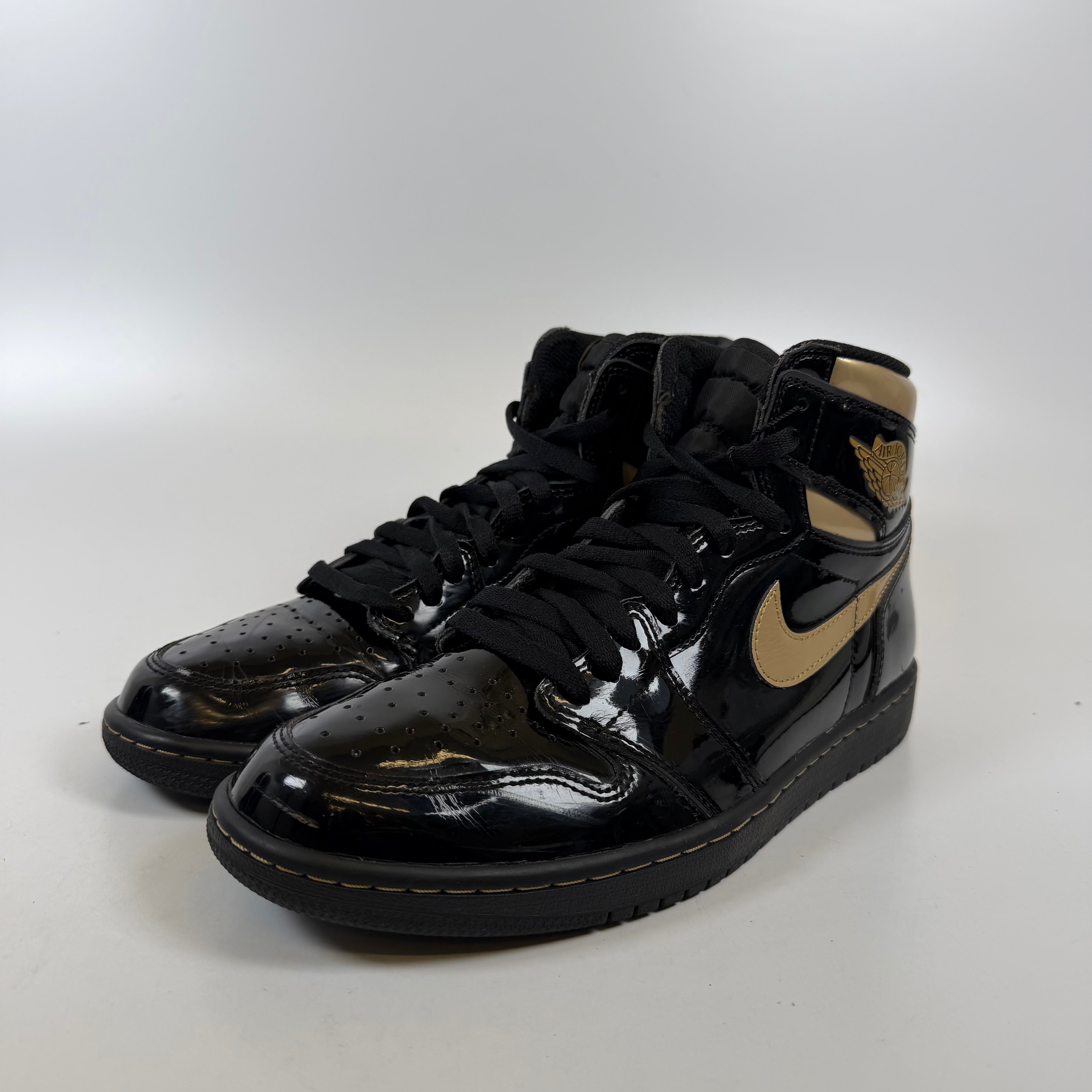 [SP9798] Jordan 1 Retro High Black Metallic Gold (2020)