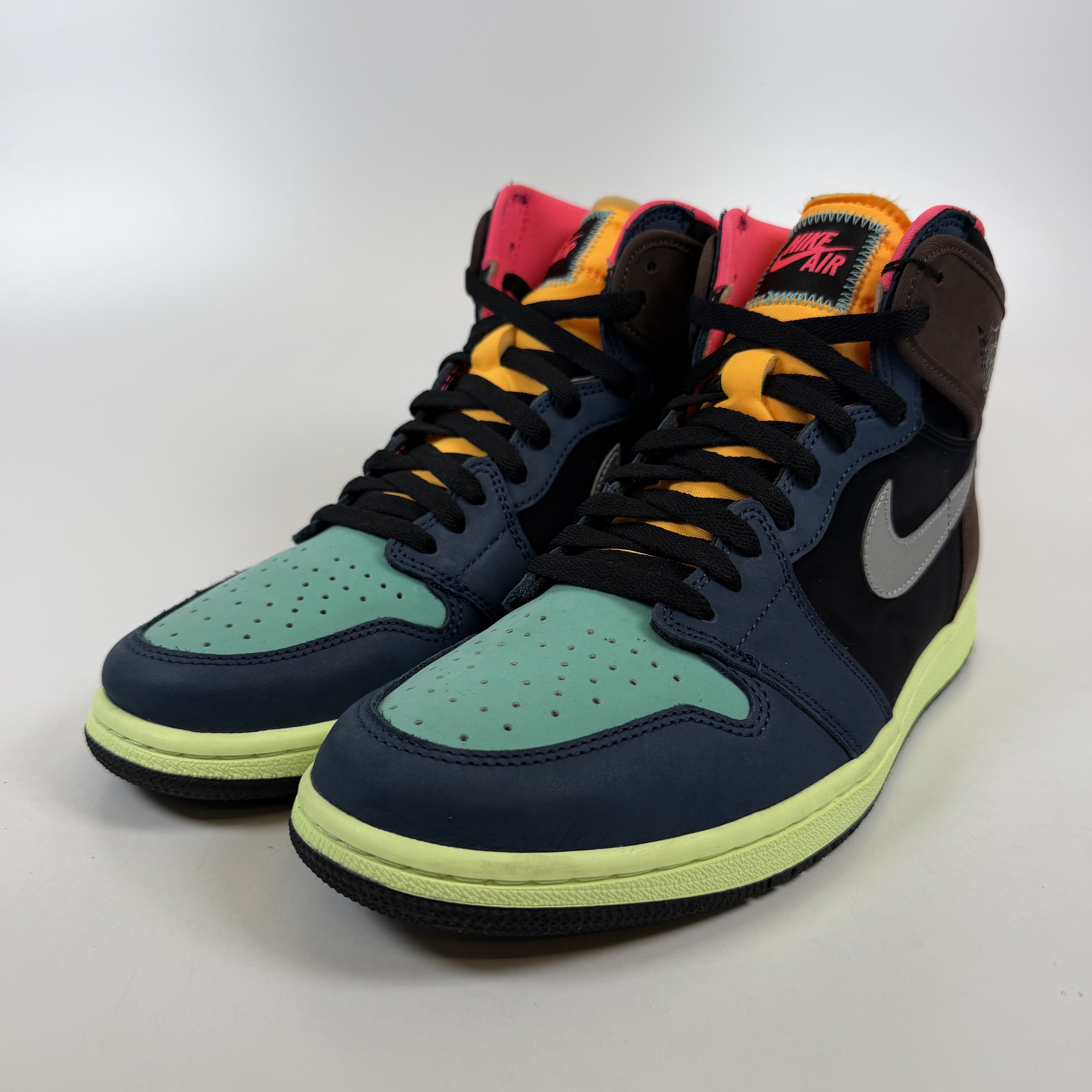 [SP7134] Jordan 1 Retro High Tokyo Bio Hack