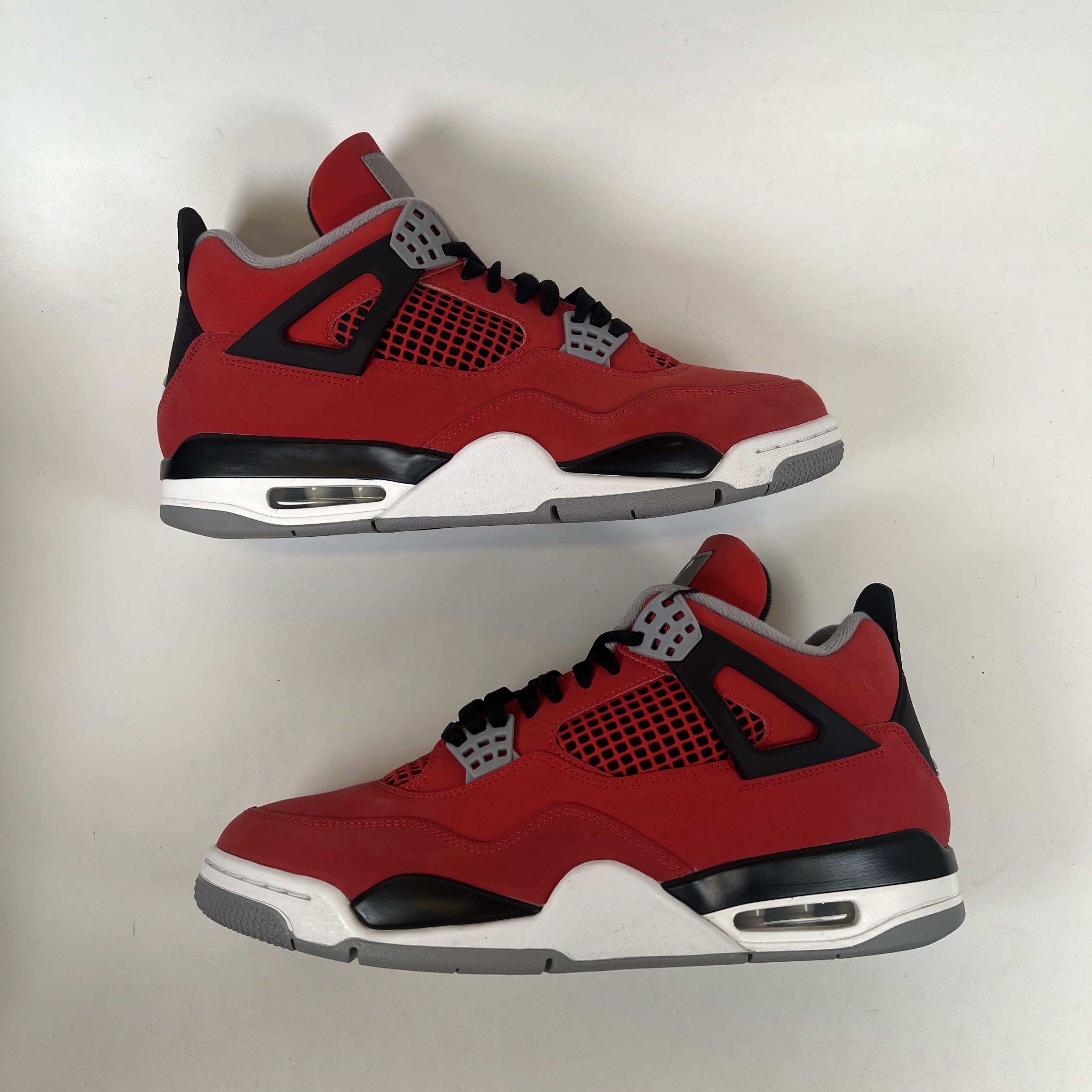 [SP15974] Jordan 4 Retro Toro Bravo (2026)