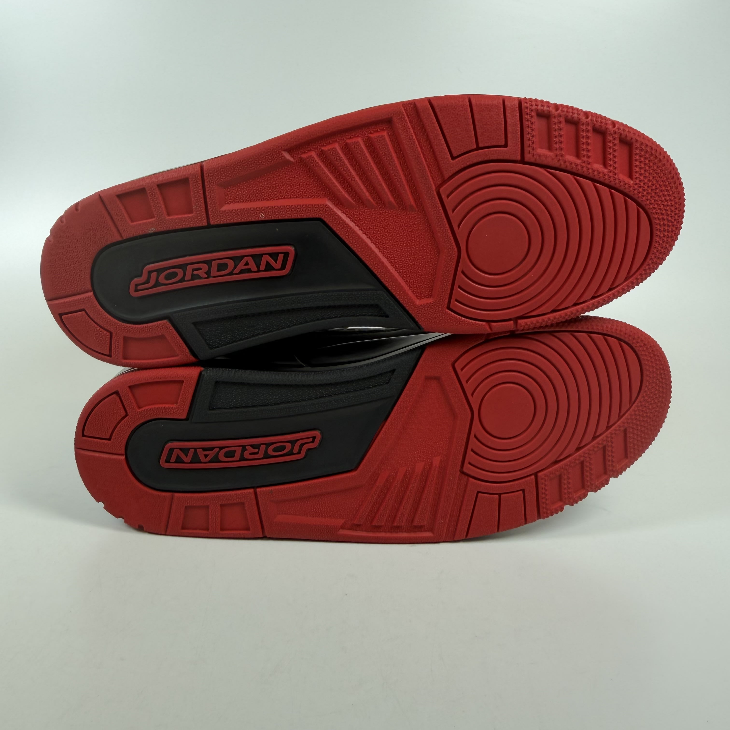 [SP15571] Jordan Spizike Low Bred