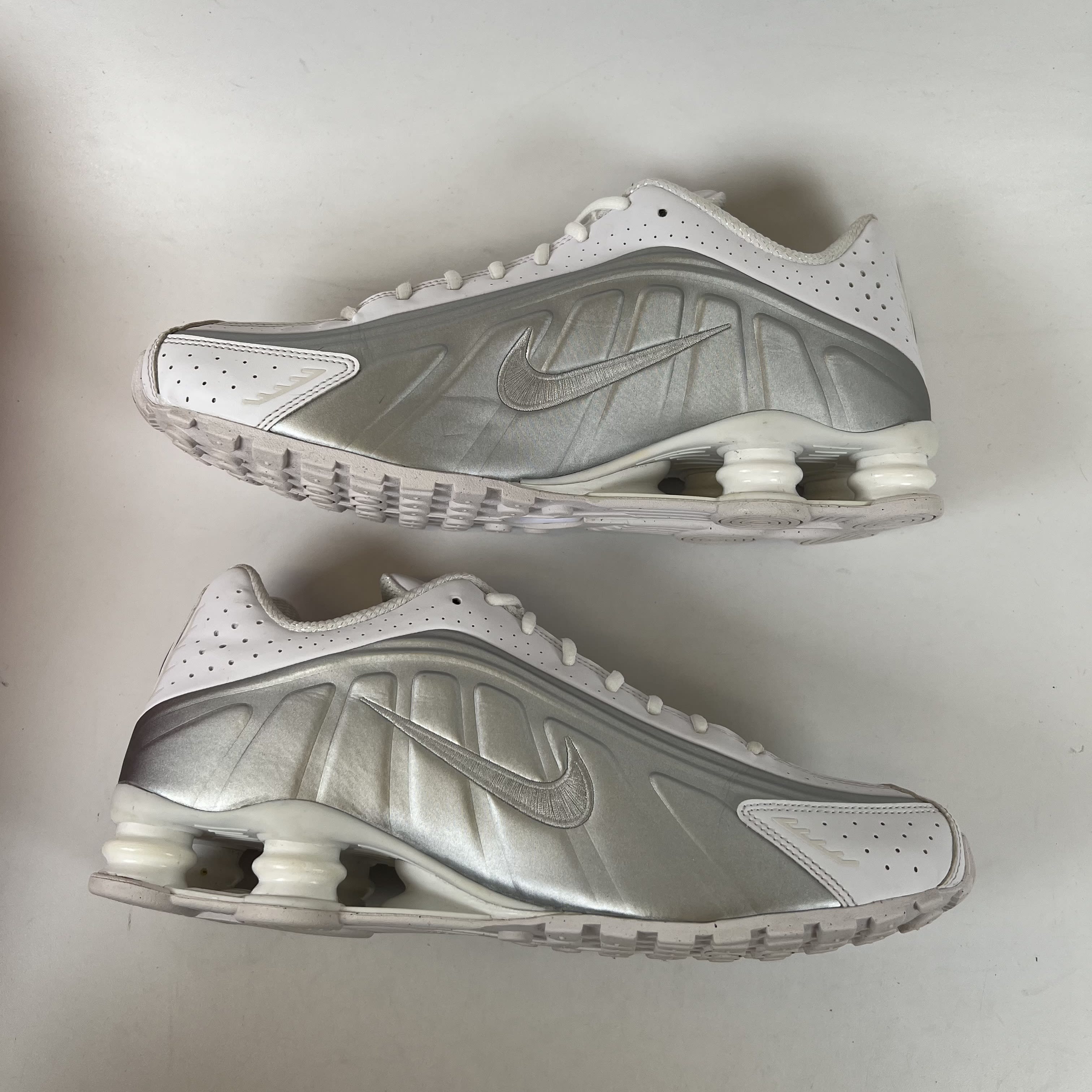 [SP15219] Nike Shox R4 White Bright Crimson Metallic Silver