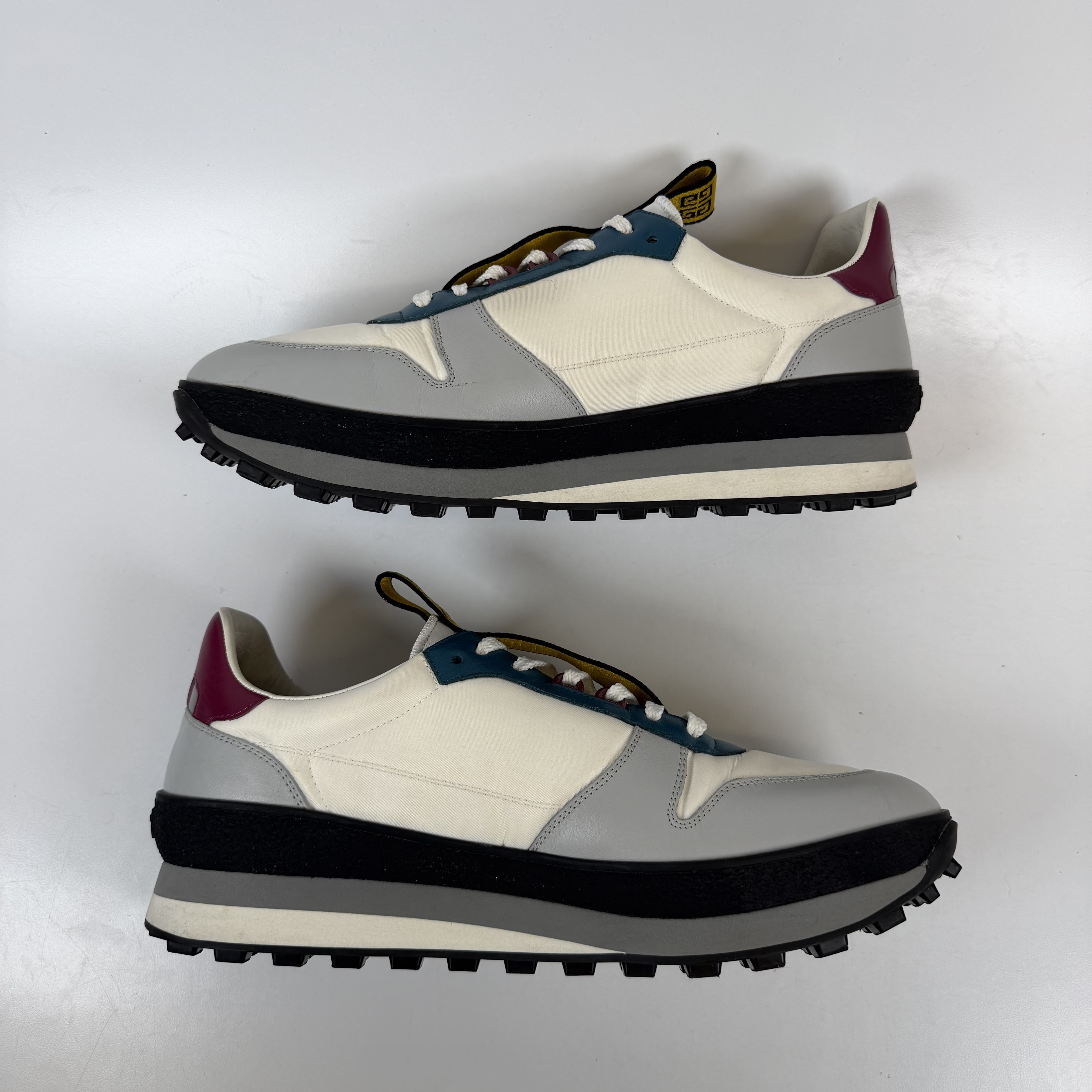 [SP14917] Givenchy TR3 Runner Sneakers