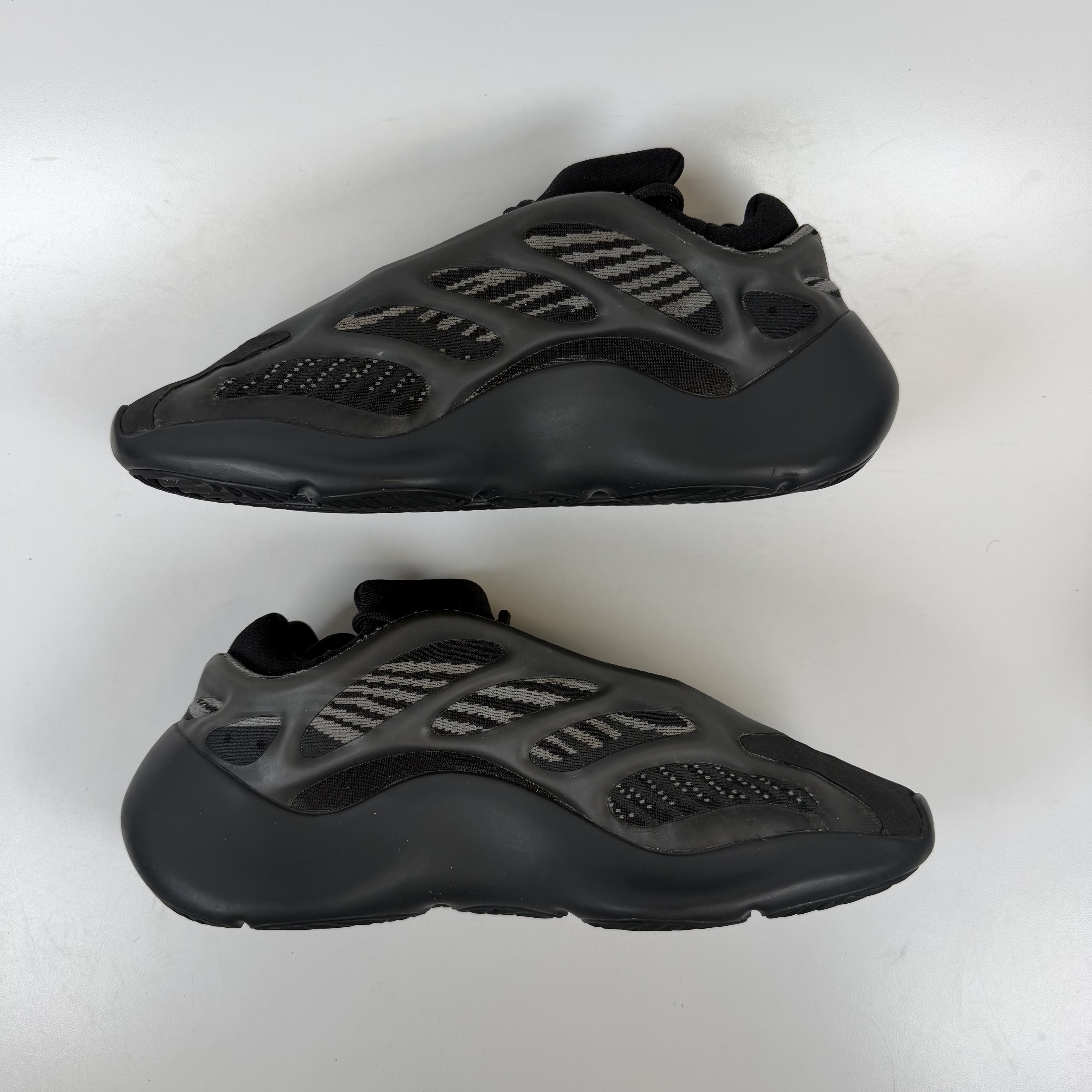 [SP15390] adidas Yeezy 700 V3 Alvah