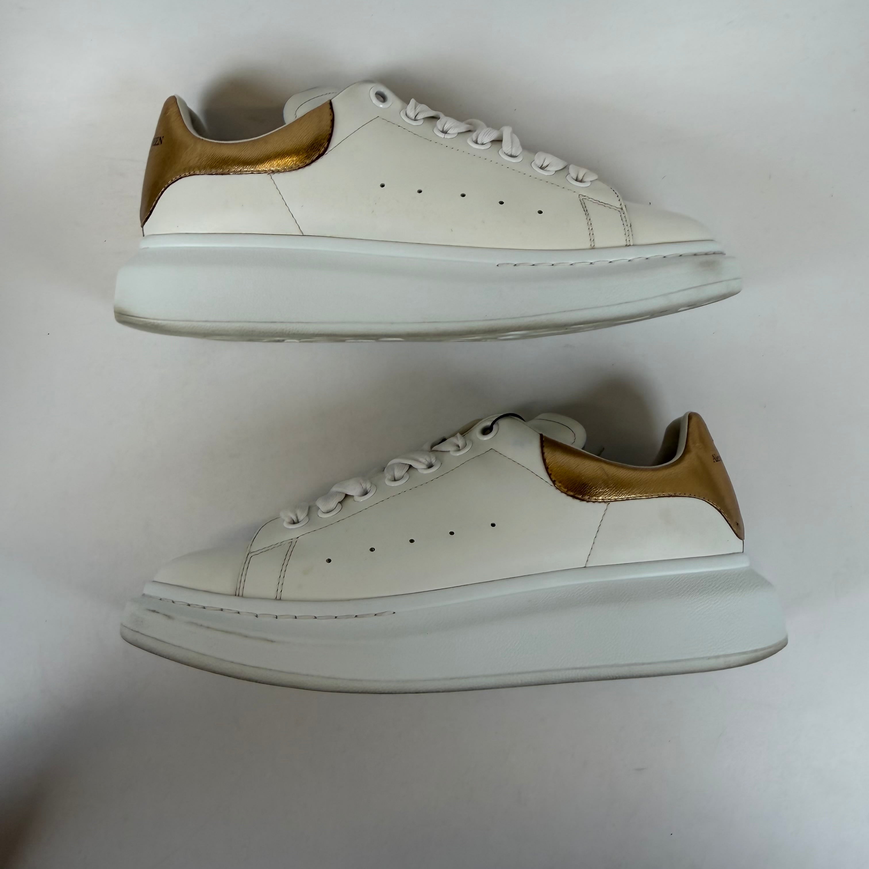 [SP12207] Alexander McQueen Oversized Light Gold