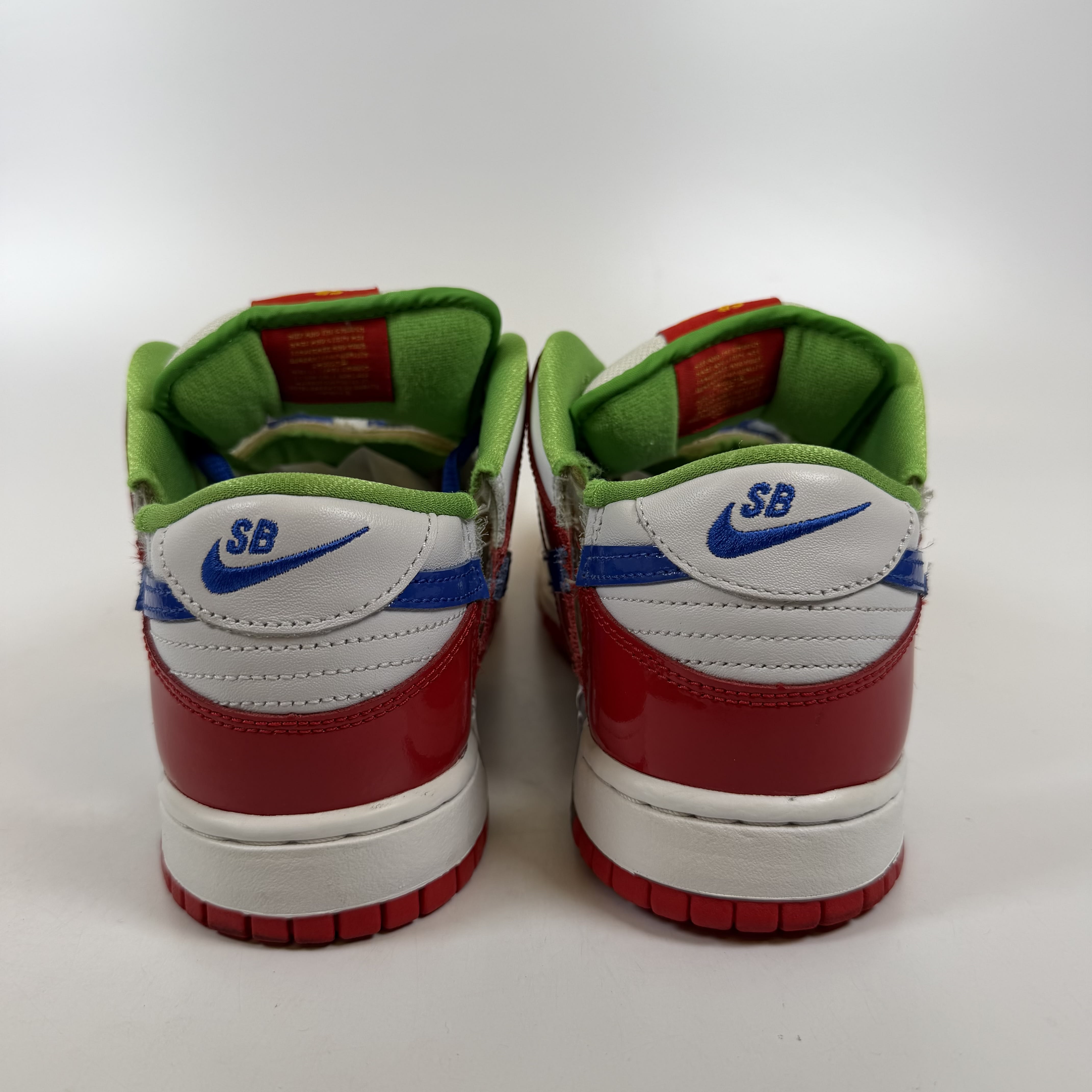 [SP15588] Nike SB Dunk Low Sandy Bodecker