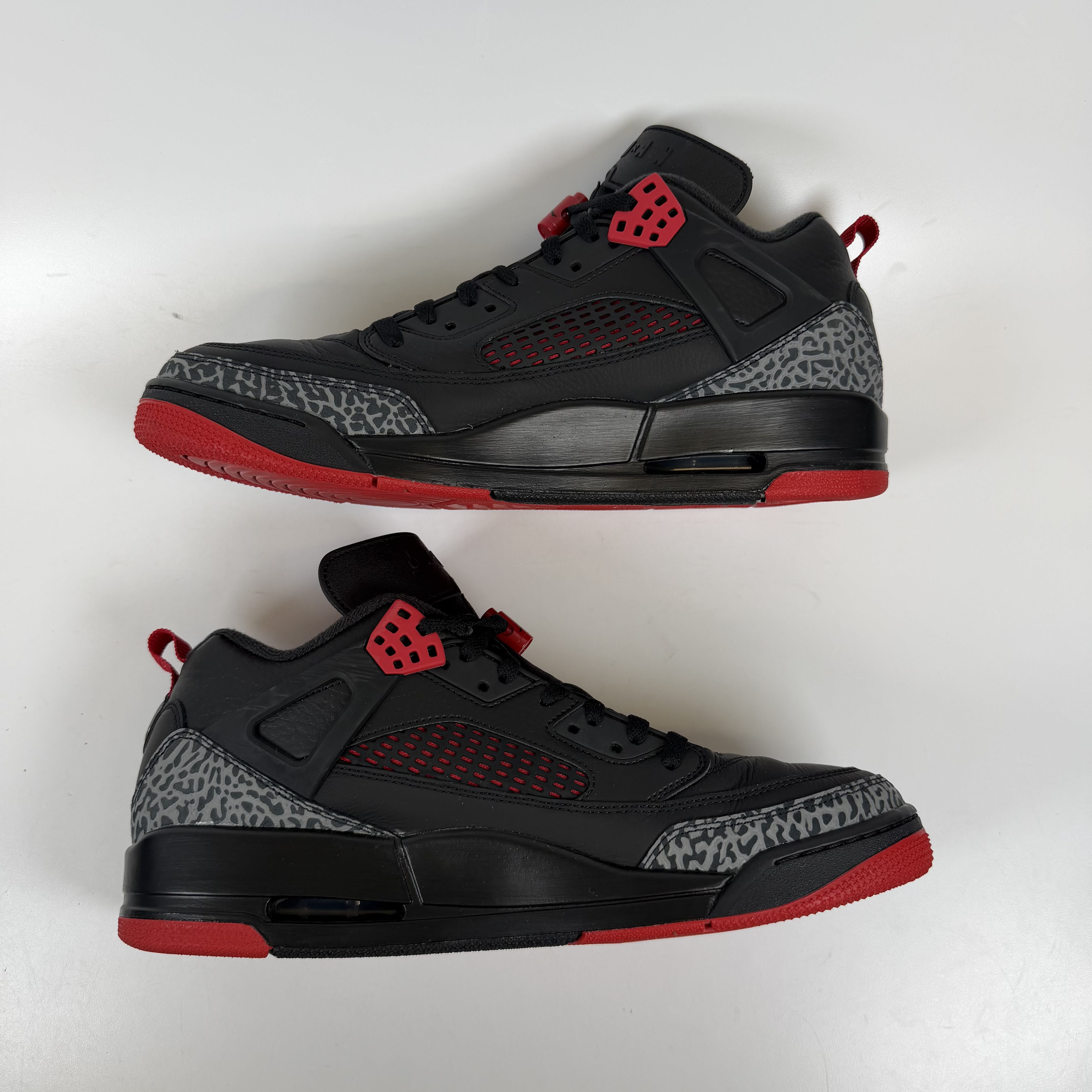 [SP15571] Jordan Spizike Low Bred