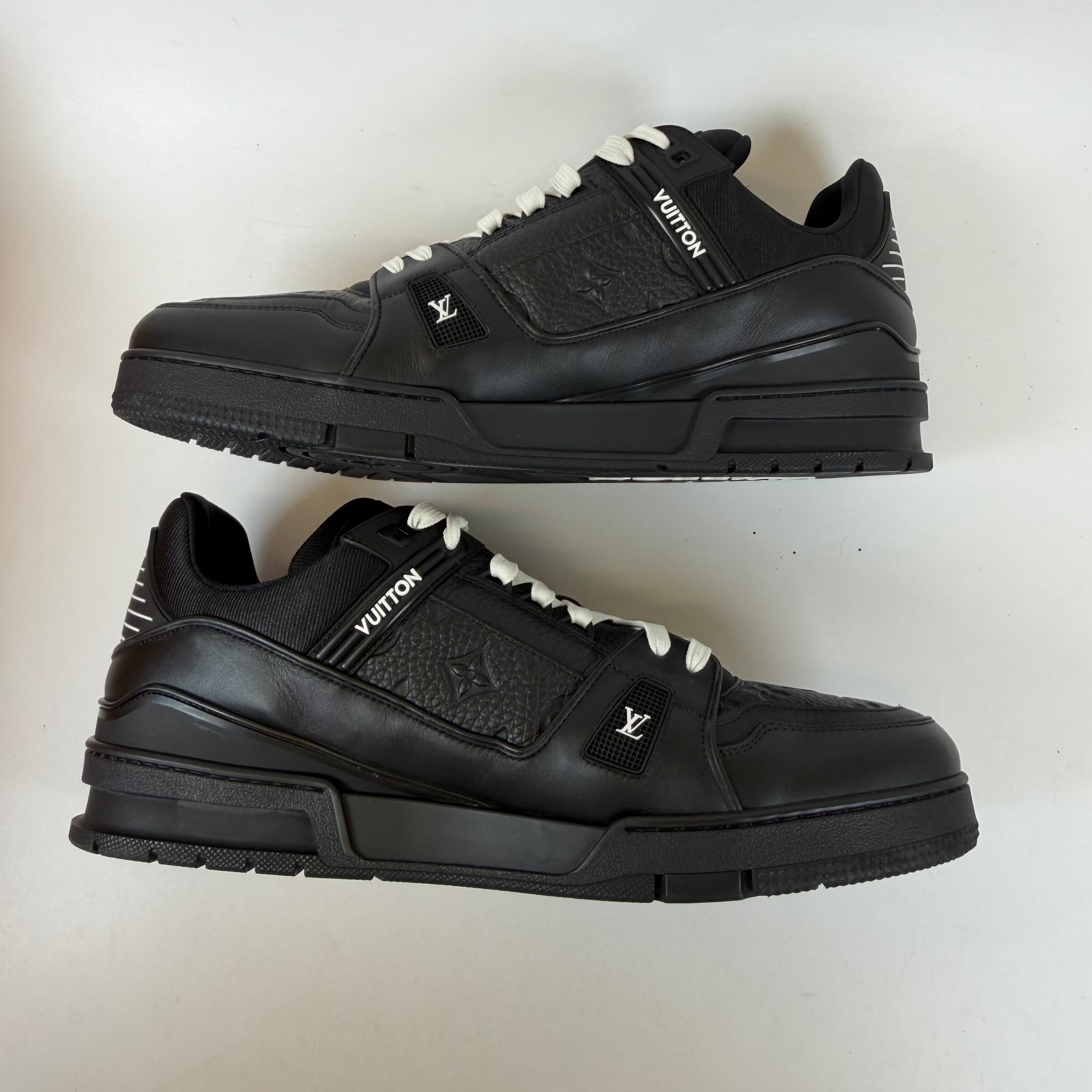 [SP12773] Louis Vuitton Trainer Black Embossed Monogram
