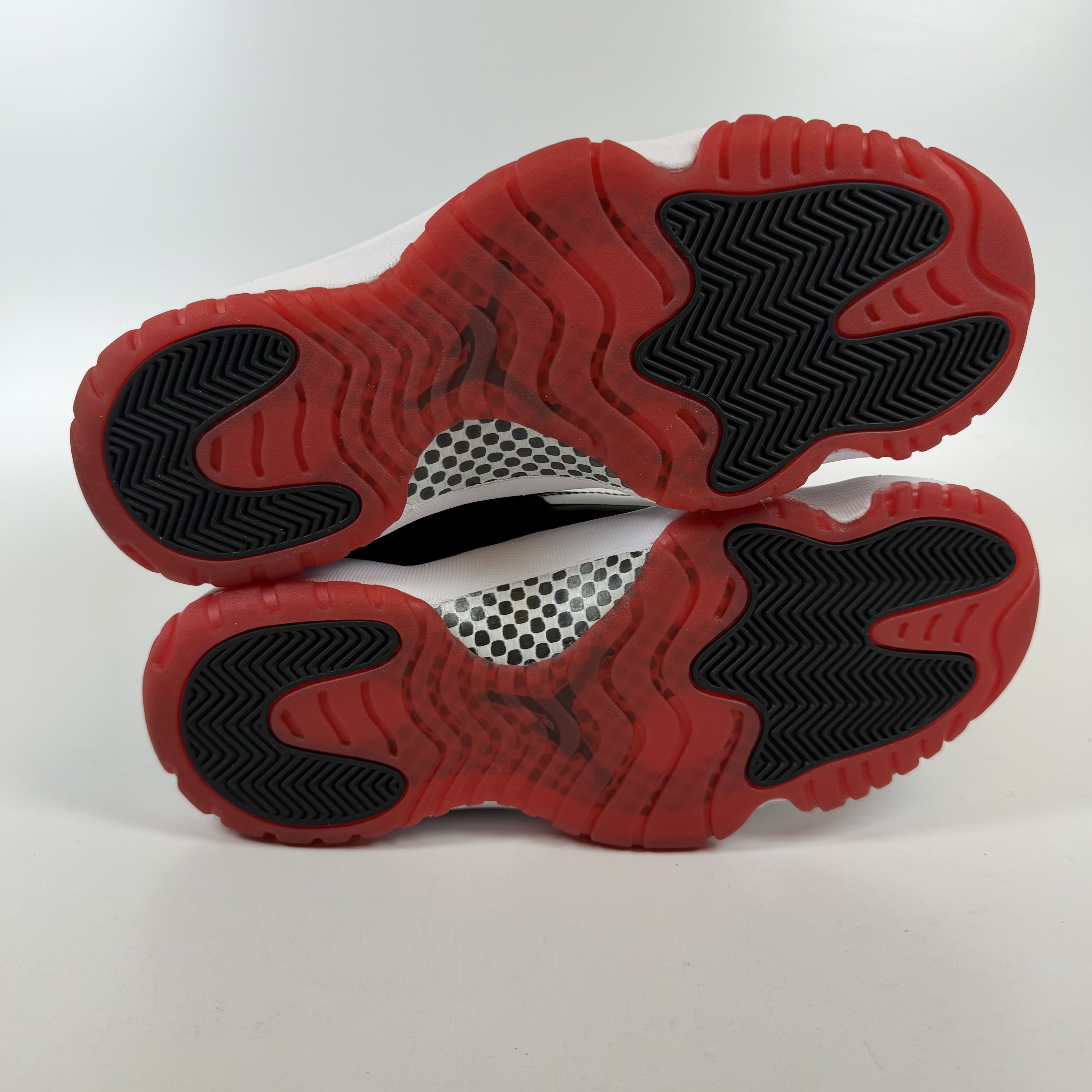 [SP11558] Jordan 11 Retro Playoffs Bred (2019)