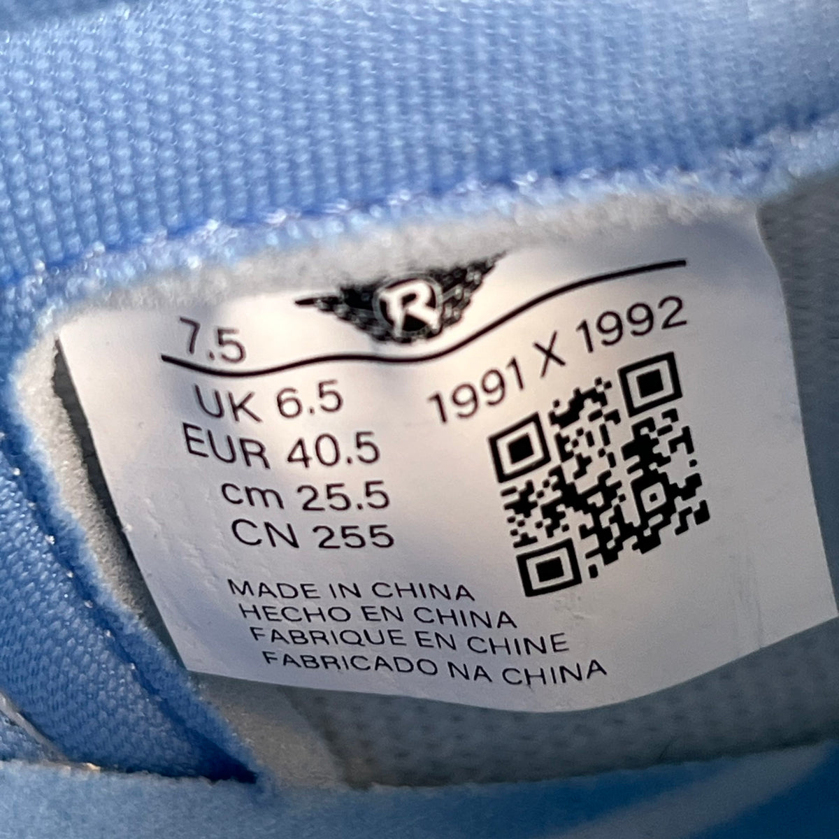 https://res.cloudinary.com/dlqdbsx2k/image/upload/v1790896254/blob_uempbr.jpg