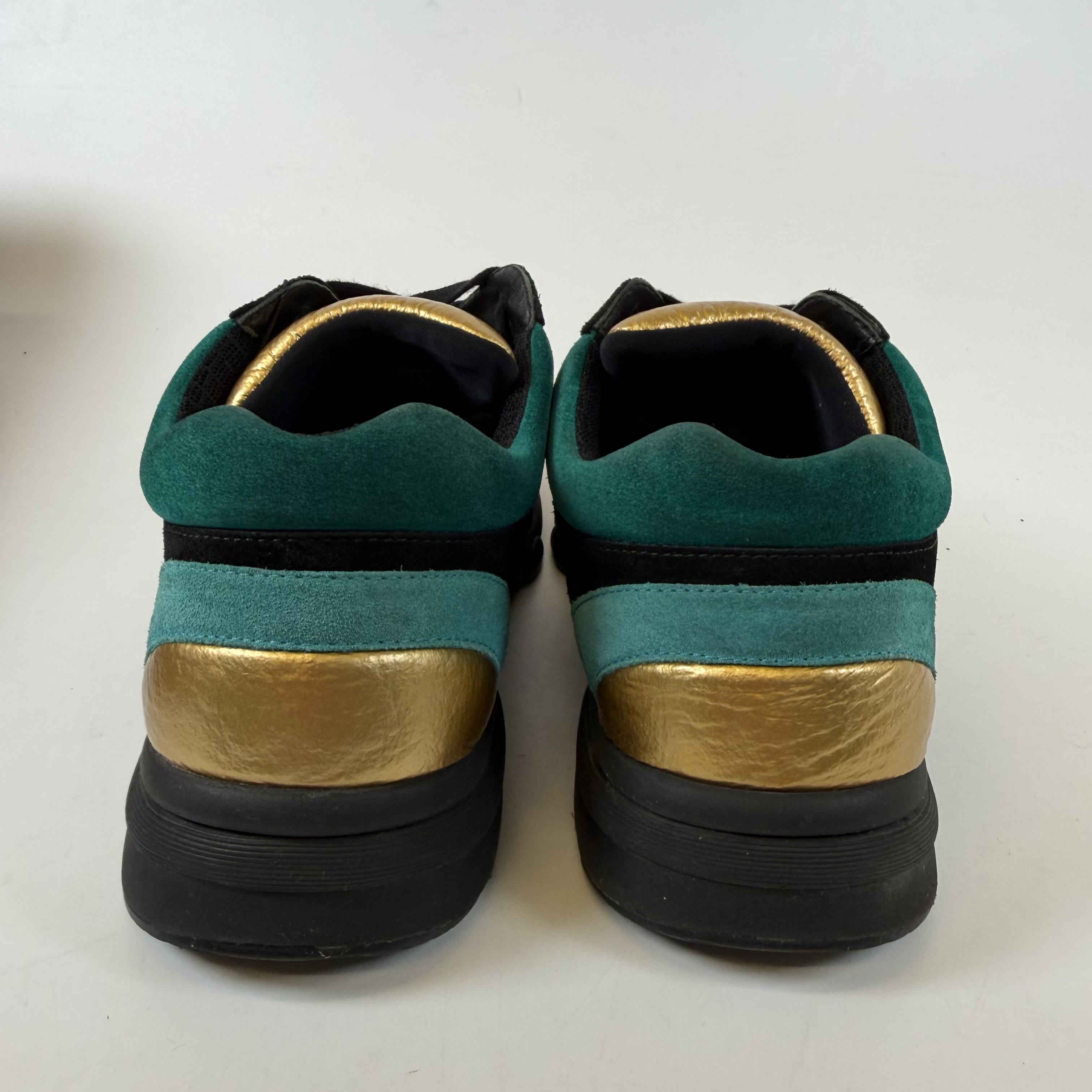 [SP14567] Chanel CC Foil Suede Sneakers