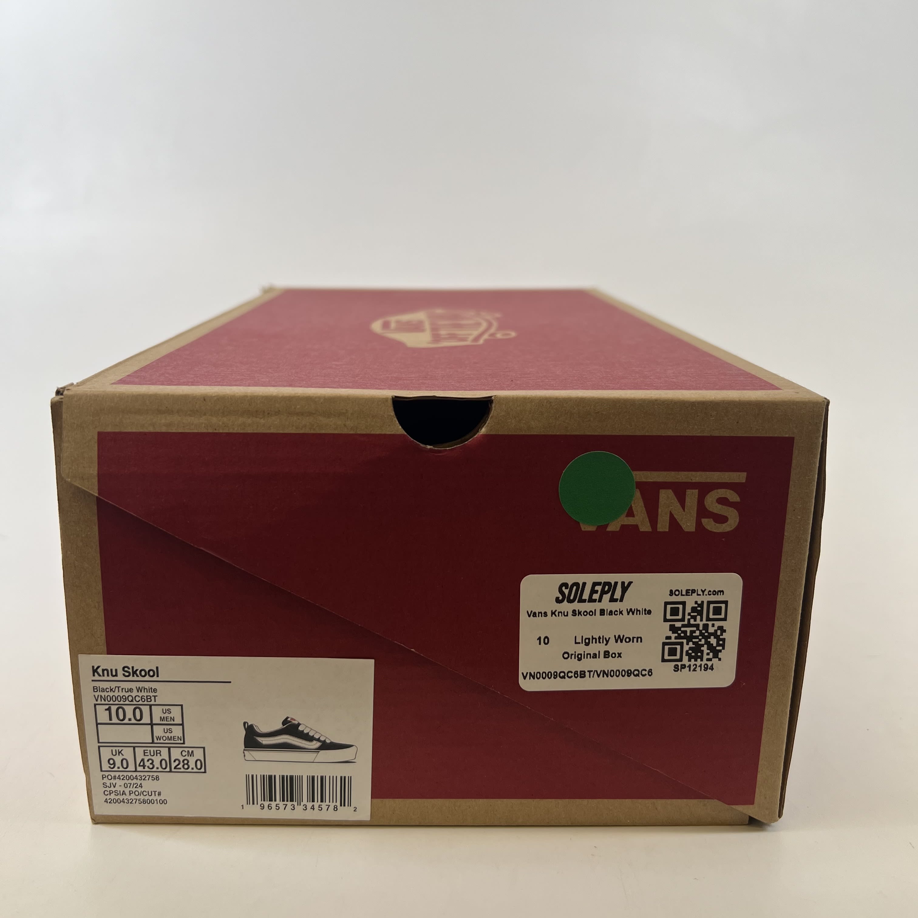 [SP12194] Vans Knu Skool Black White