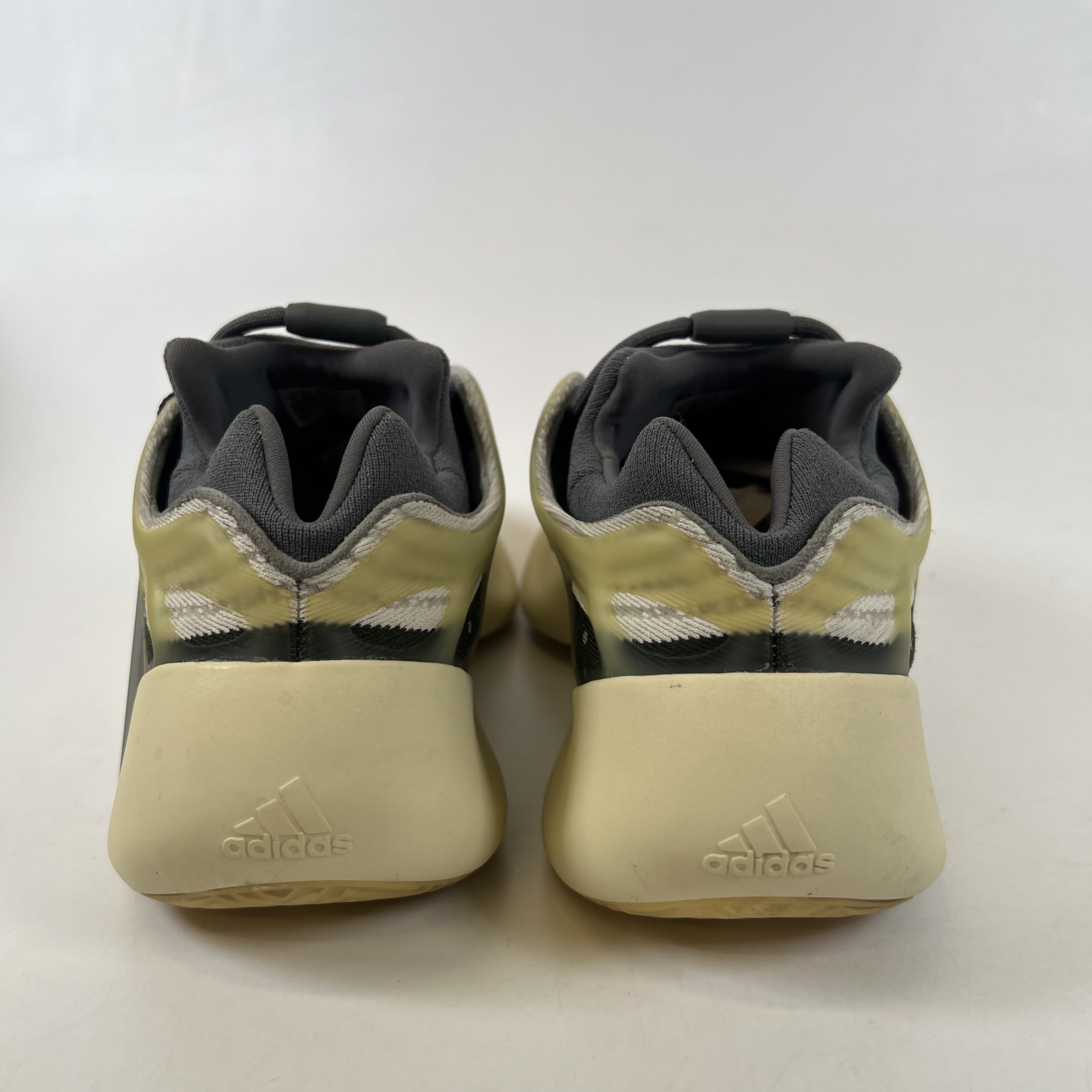 [SP13793] adidas Yeezy 700 V3 Fade Salt