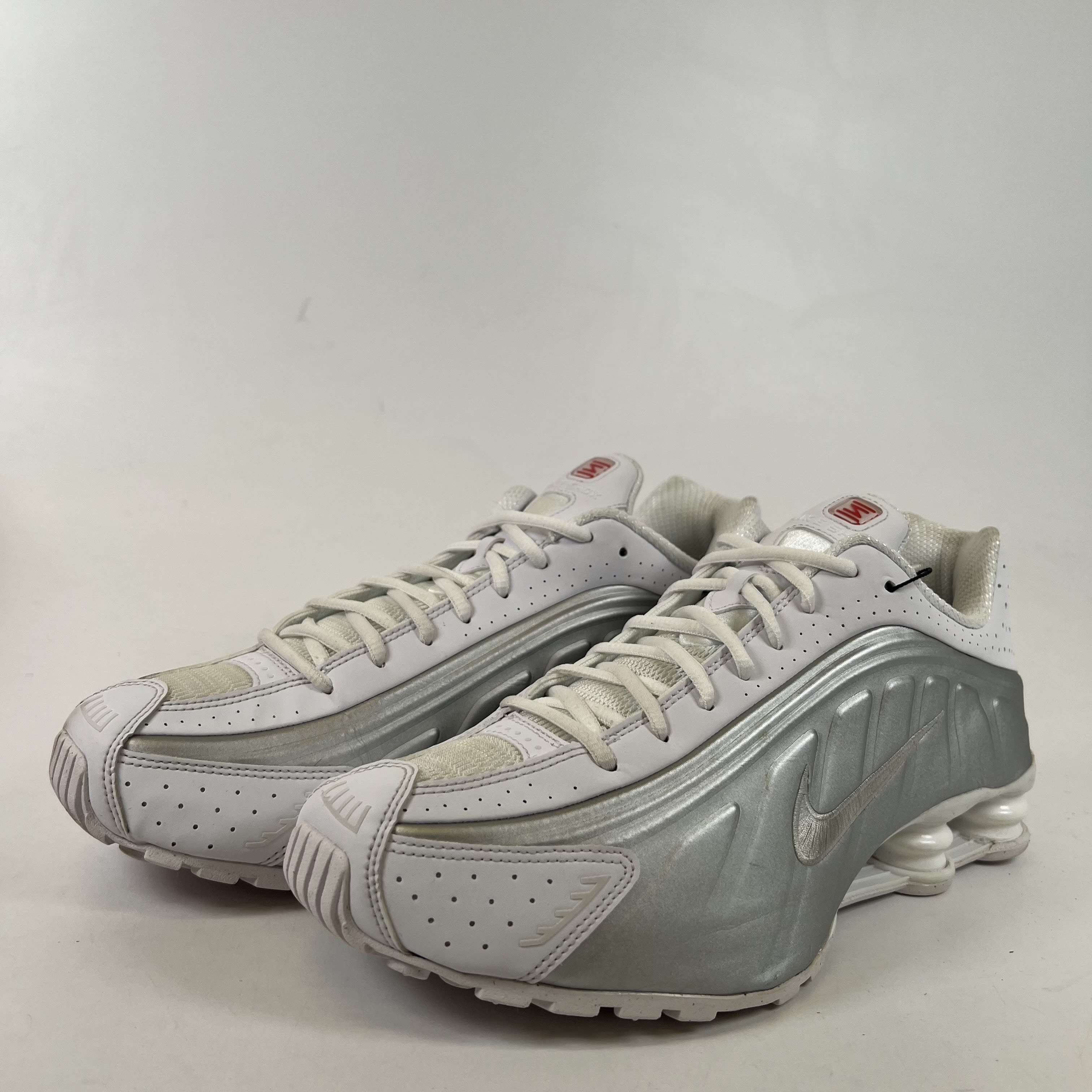[SP15219] Nike Shox R4 White Bright Crimson Metallic Silver