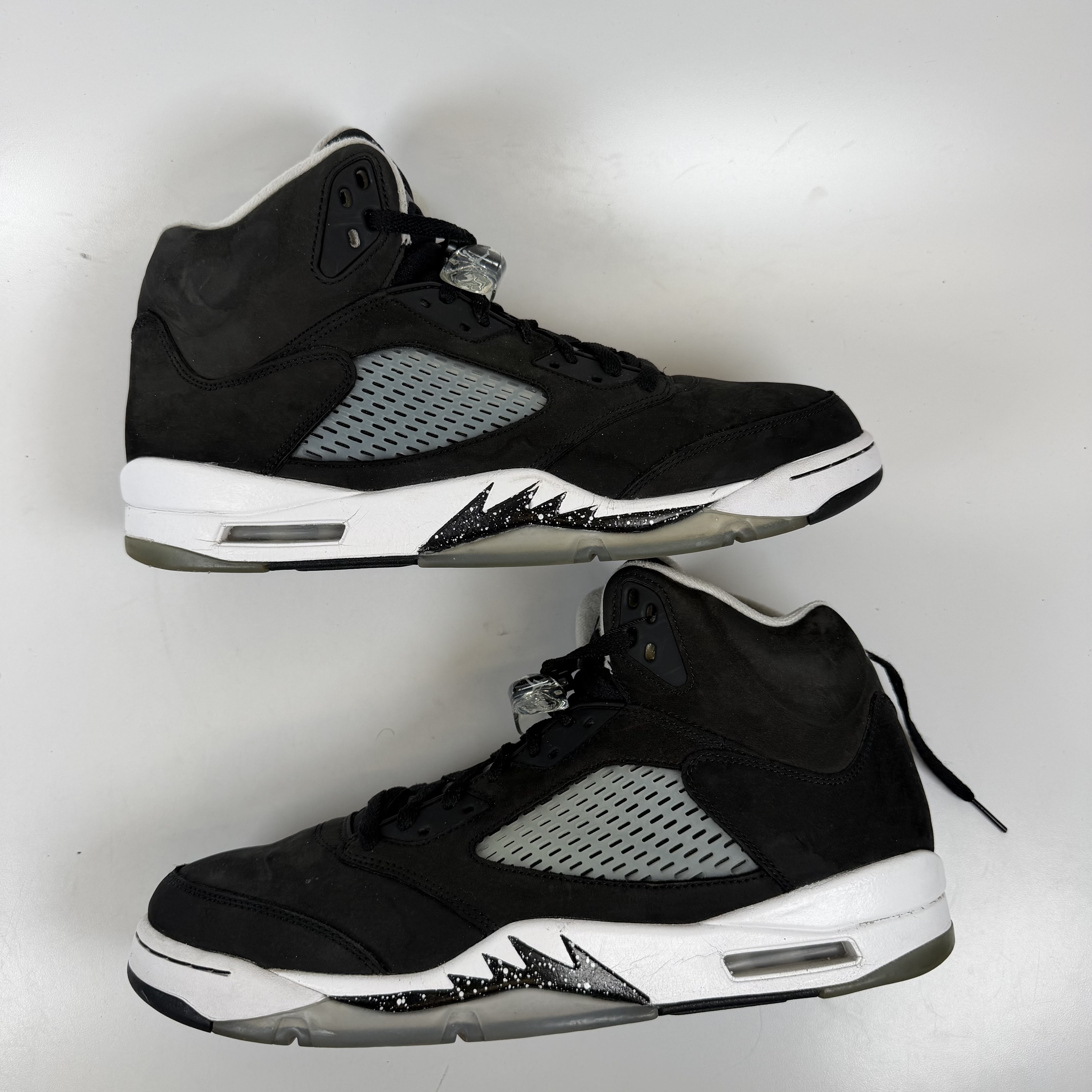 [SP11693] Jordan 5 Retro Moonlight (2021)