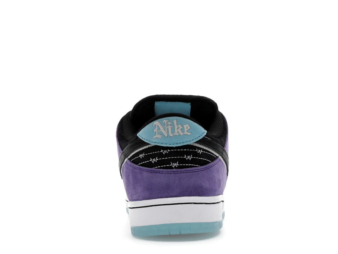 558709 Nike SB Dunk Low Hayley Wilson