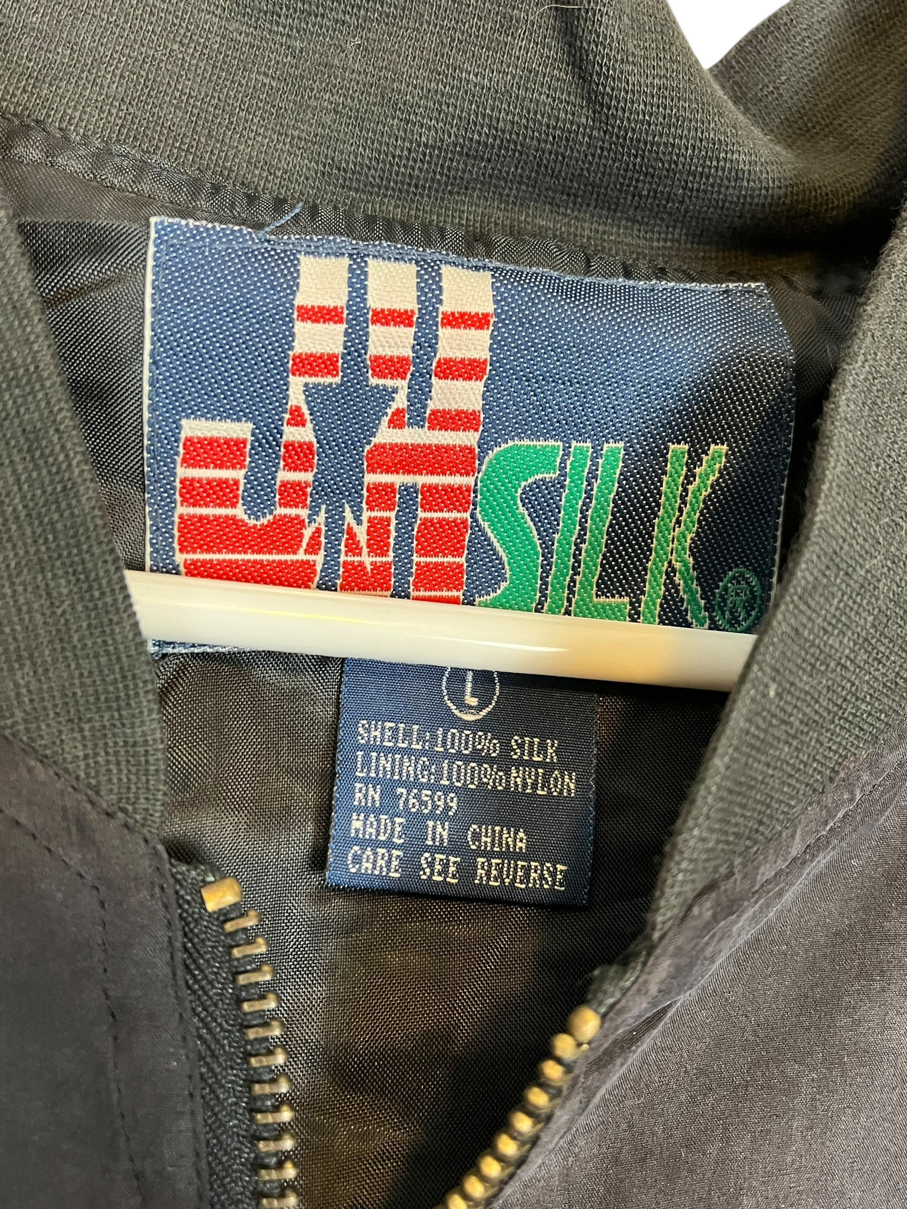 374776 (90s) Looney Tunes Jeff Hamilton Silk Jacket