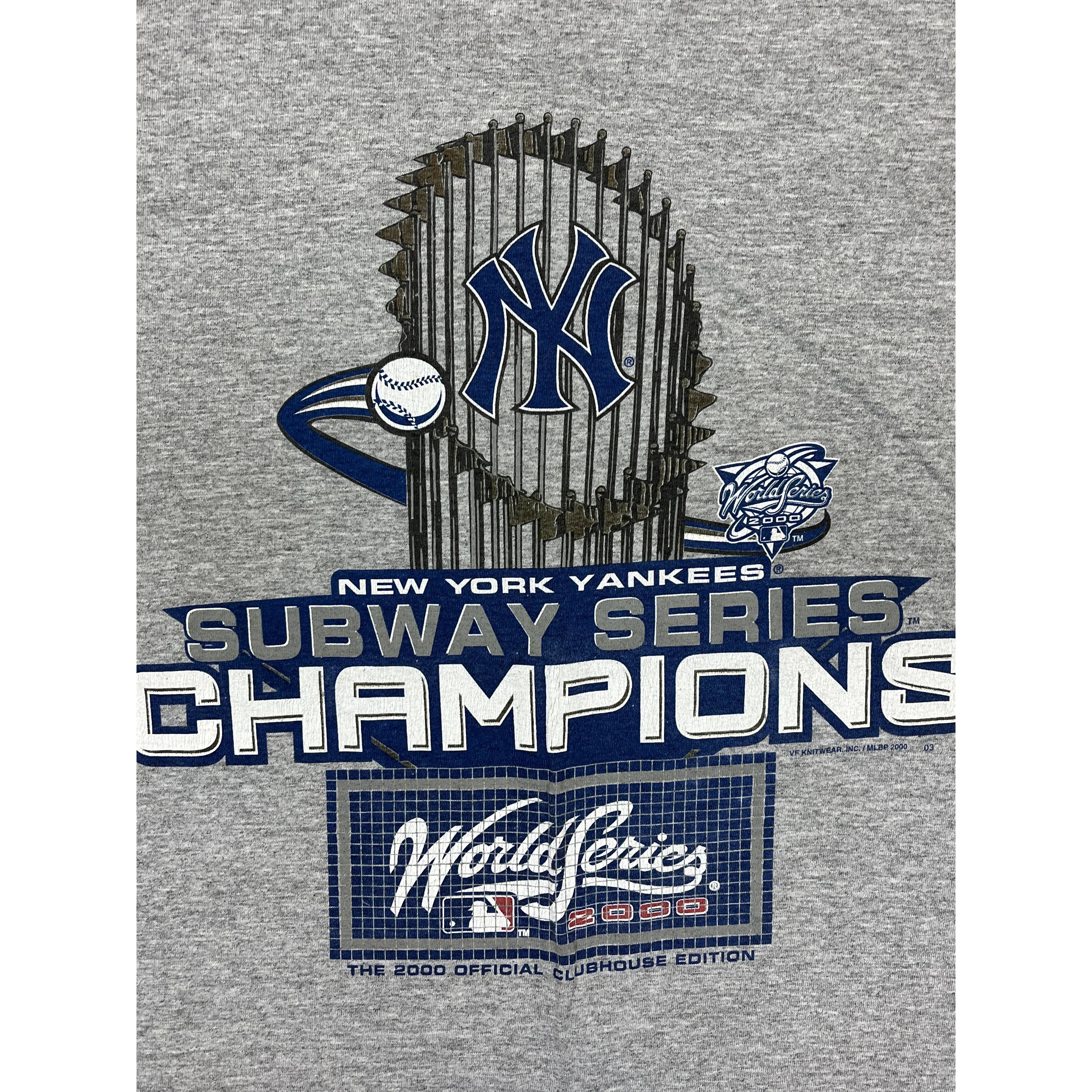 338015 (2000) New York Yankees Subway Series Champs T-Shirt