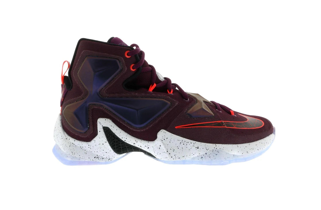 823512 Nike LeBron 13 Written In the Stars