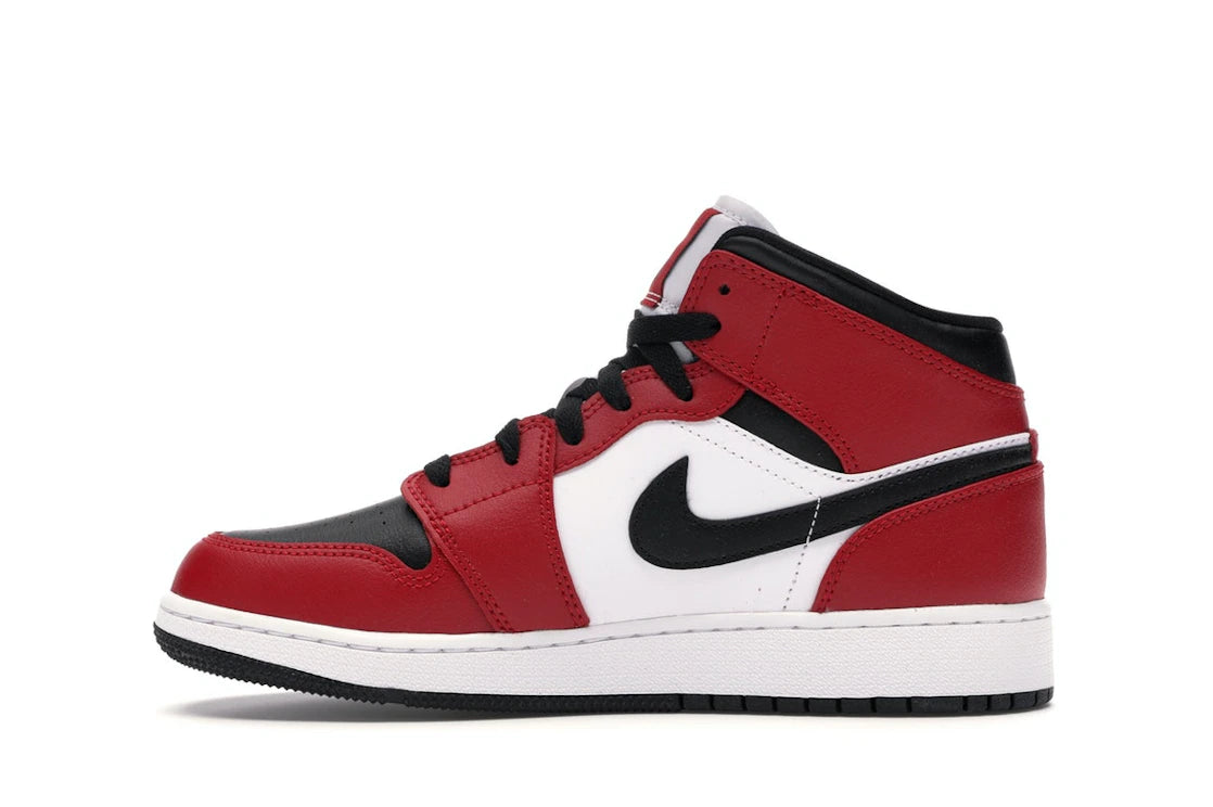 SP16320 Air Jordan 1 Mid GS 'Chicago Black Toe'