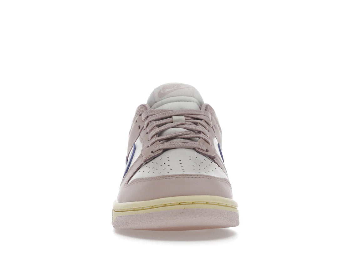 779291 Wmns Dunk Low 'Pink Oxford'