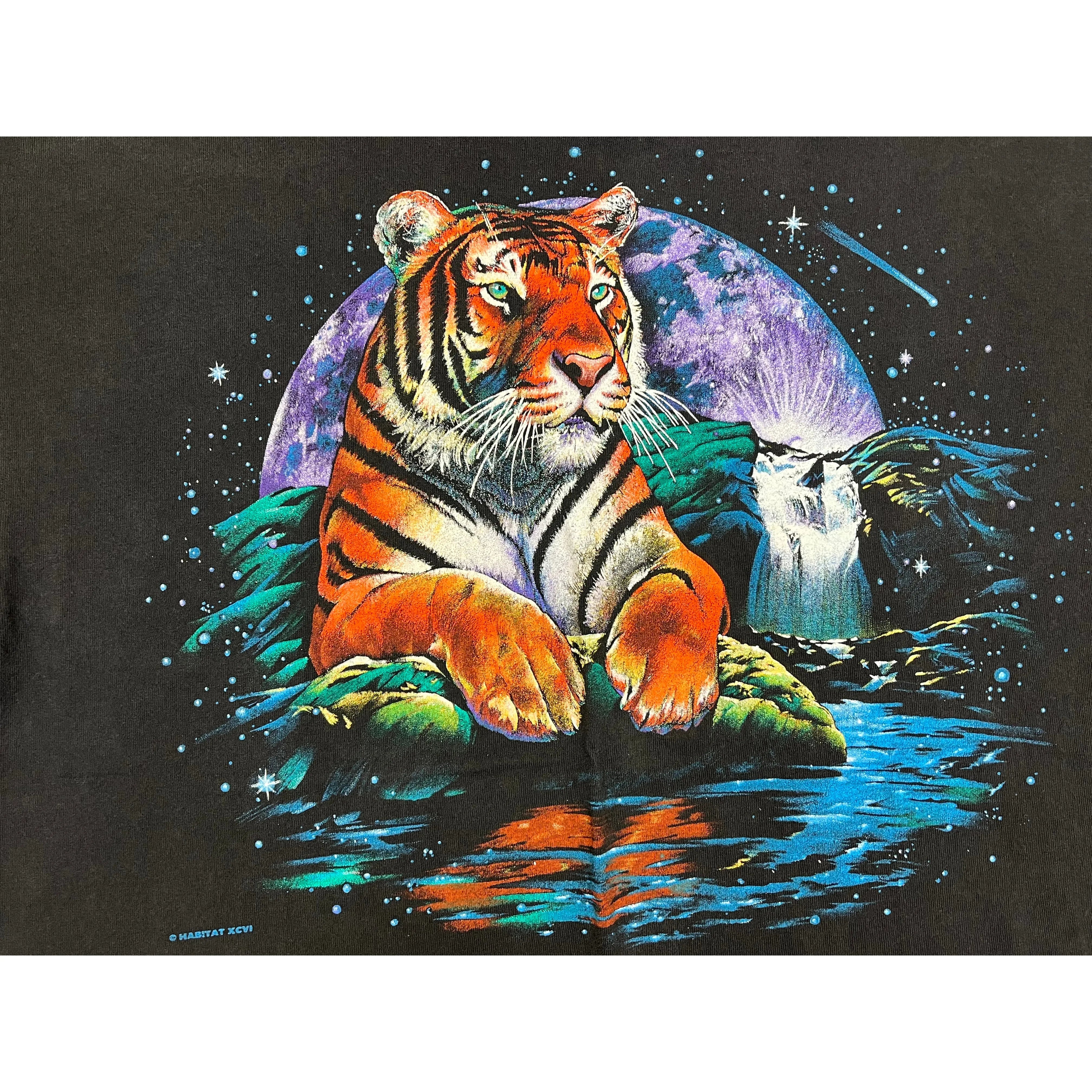 271372 (90s) Tiger Wildlife Waterfall T-Shirt