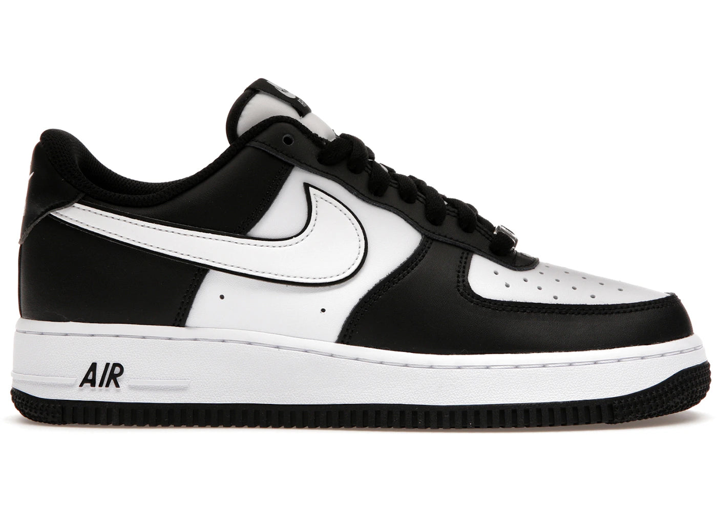 542725 Nike Air Force 1 Low '07 White Swoosh Panda