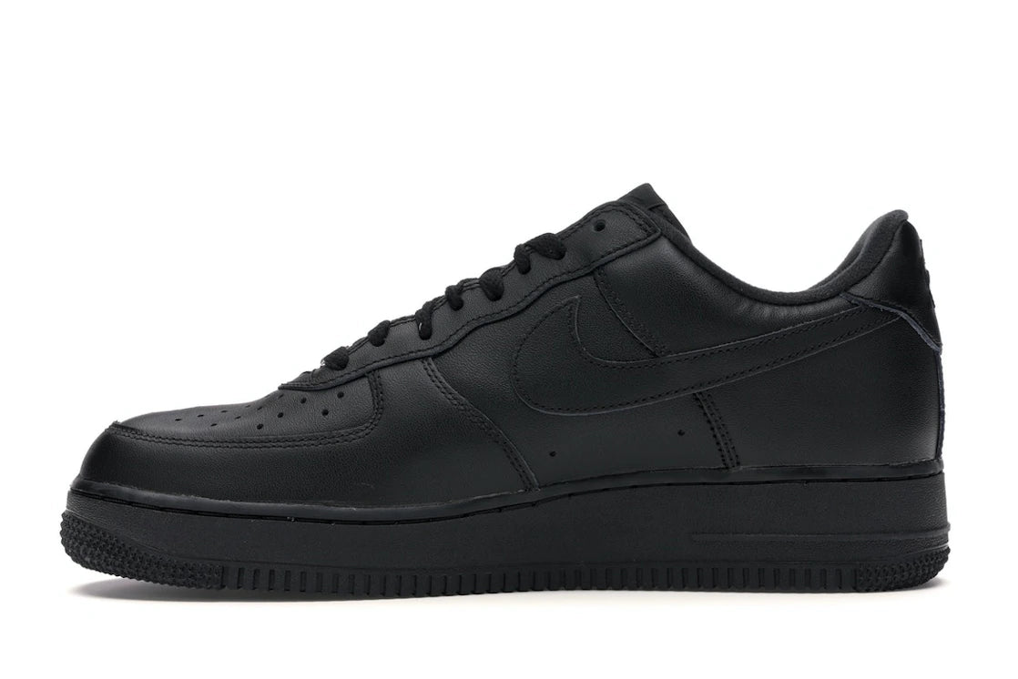 722366 Nike Air Force 1 Low Supreme Black