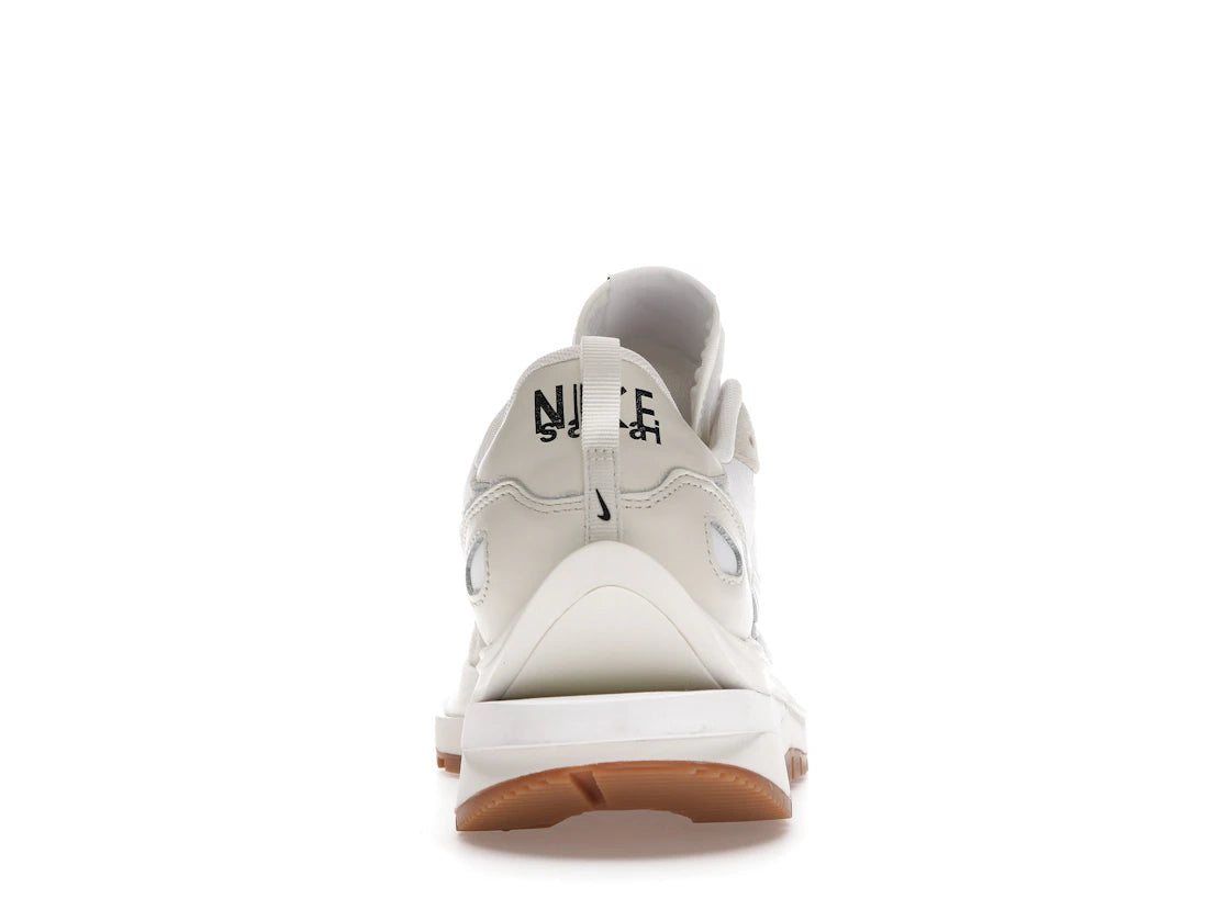661212 sacai x VaporWaffle 'Sail Gum'