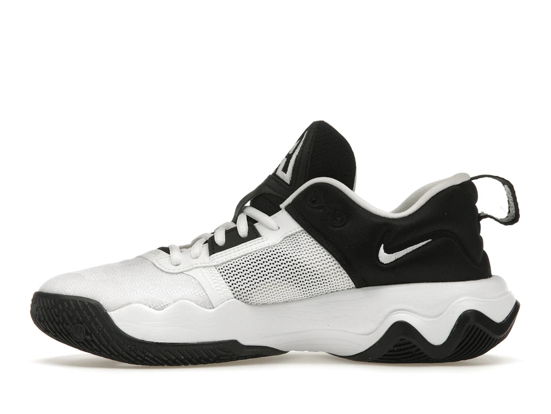 824811 Nike Giannis Immortality 3 Oreo