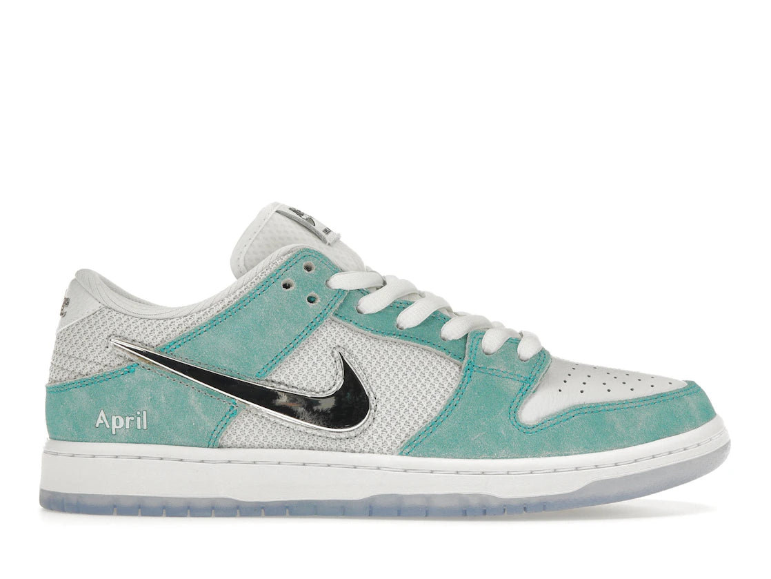 345981 Nike SB Dunk Low April Skateboards