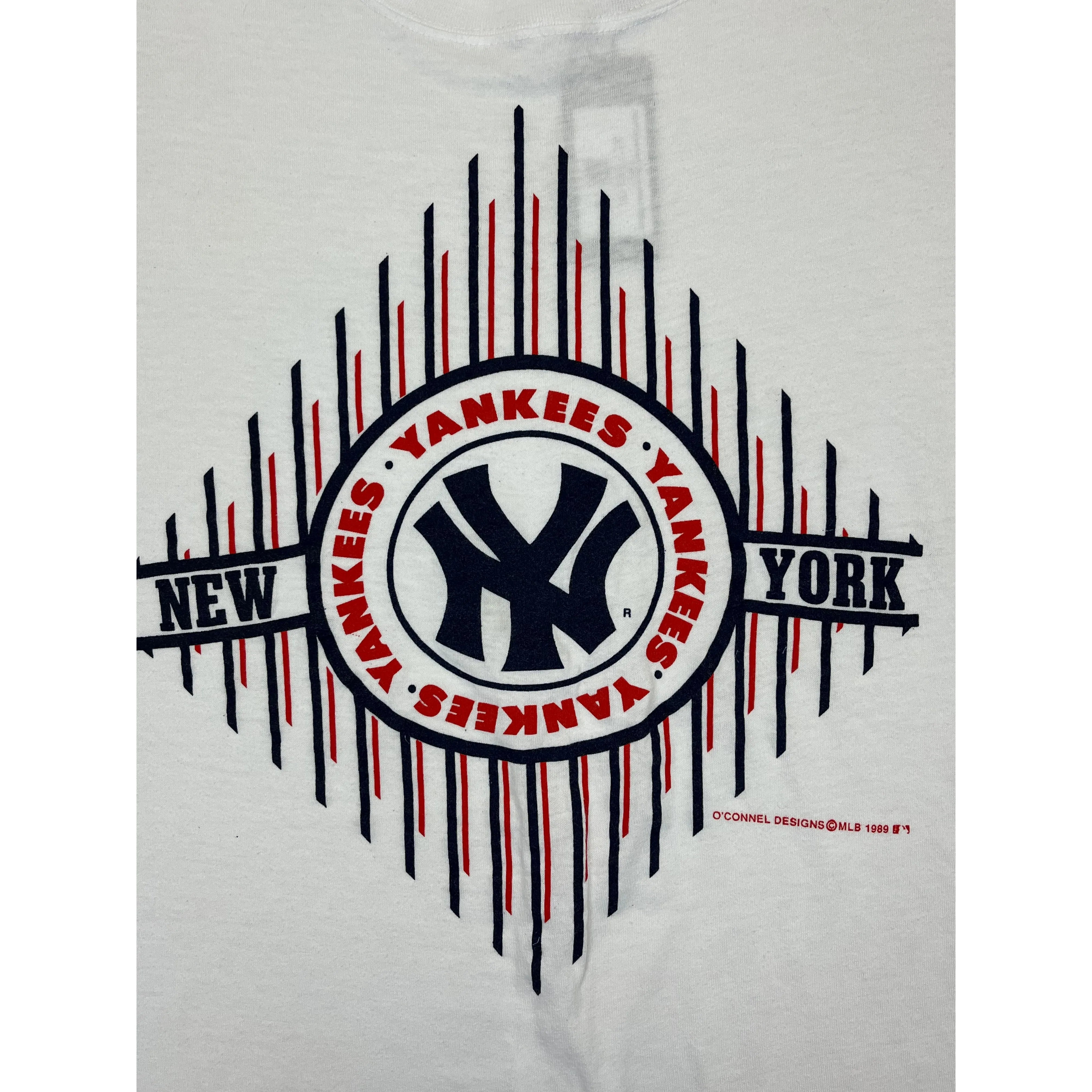 338033 (1989) New York Yankees MLB Stripes T-Shirt