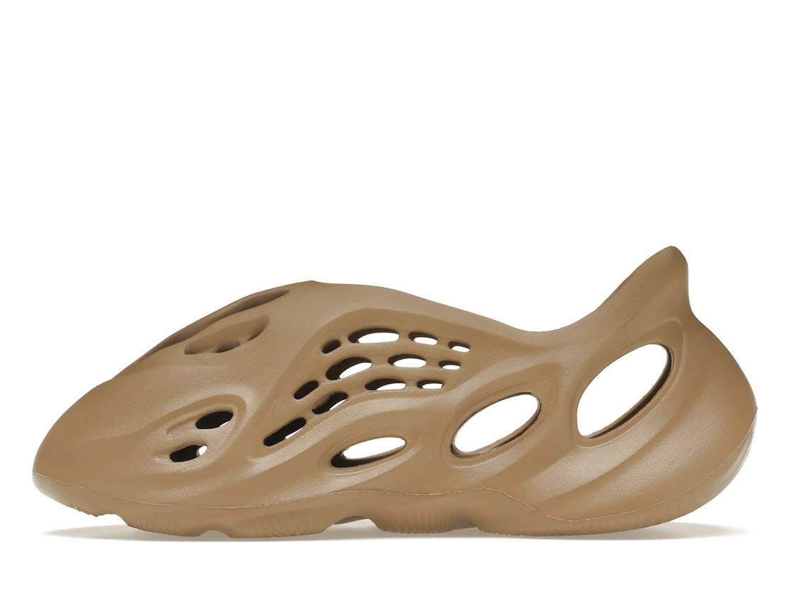 698614 Yeezy Foam RNR 'Mist'