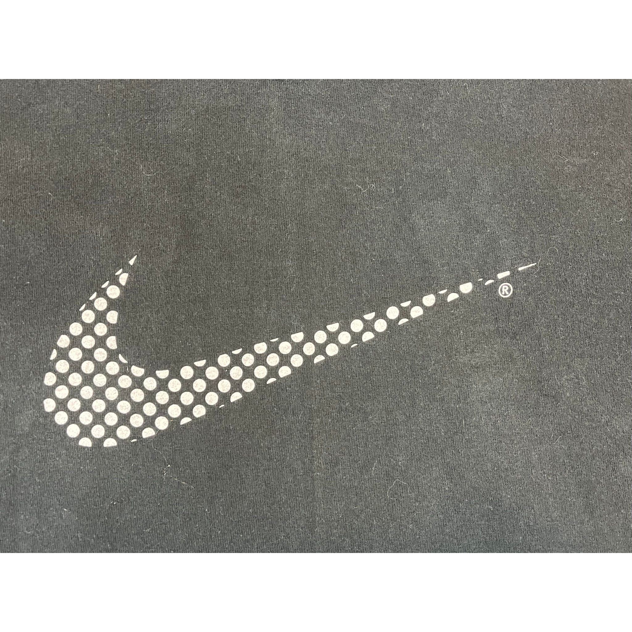 267915 (90s) Nike Polka Dot Swoosh Bootleg T-Shirt
