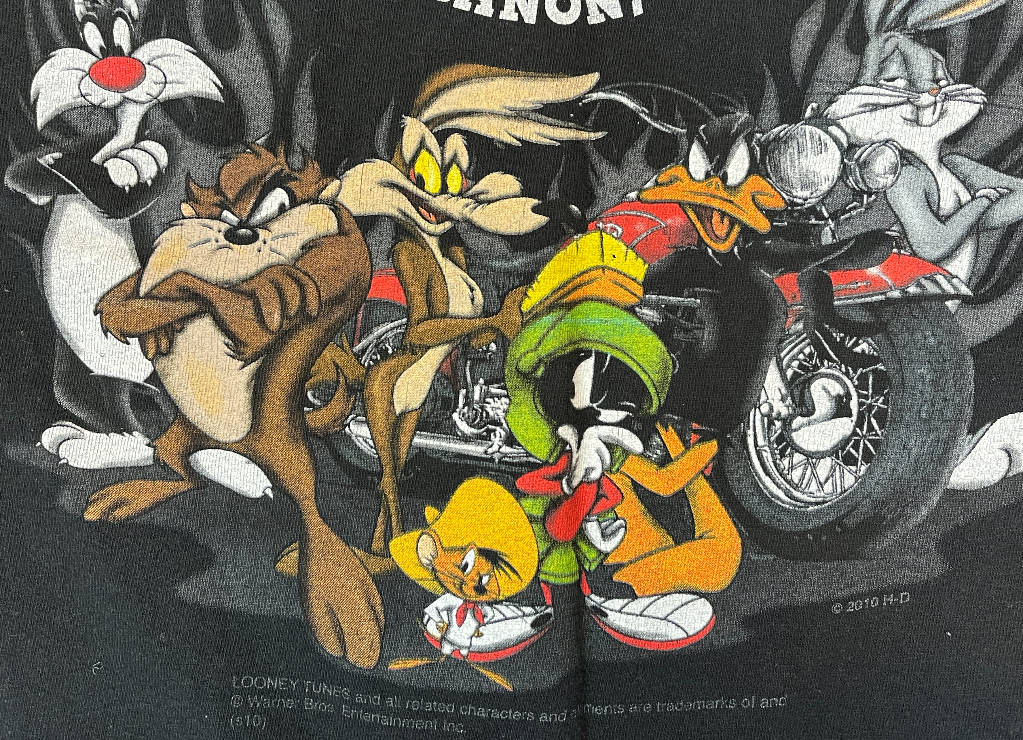375186 (2011) Harley Davidson Taz Big & Bad Looney Tunes T-Shirt