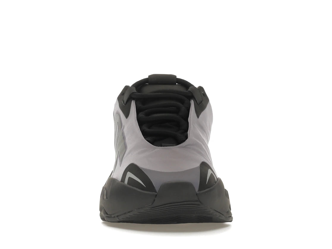 521376 Yeezy Boost 700 MNVN 'Geode'