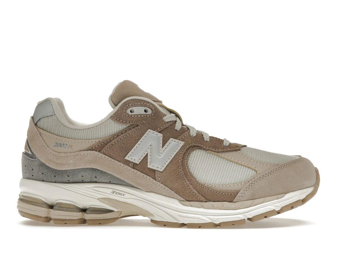 821017 New Balance 2002R Driftwood Sandstone