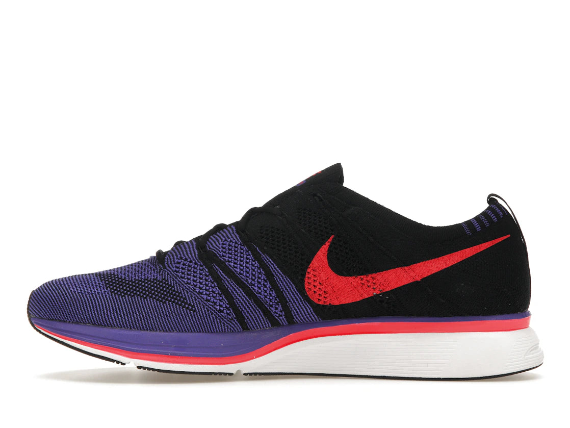 780529 Nike Flyknit Trainer Siren Red Persian Violet