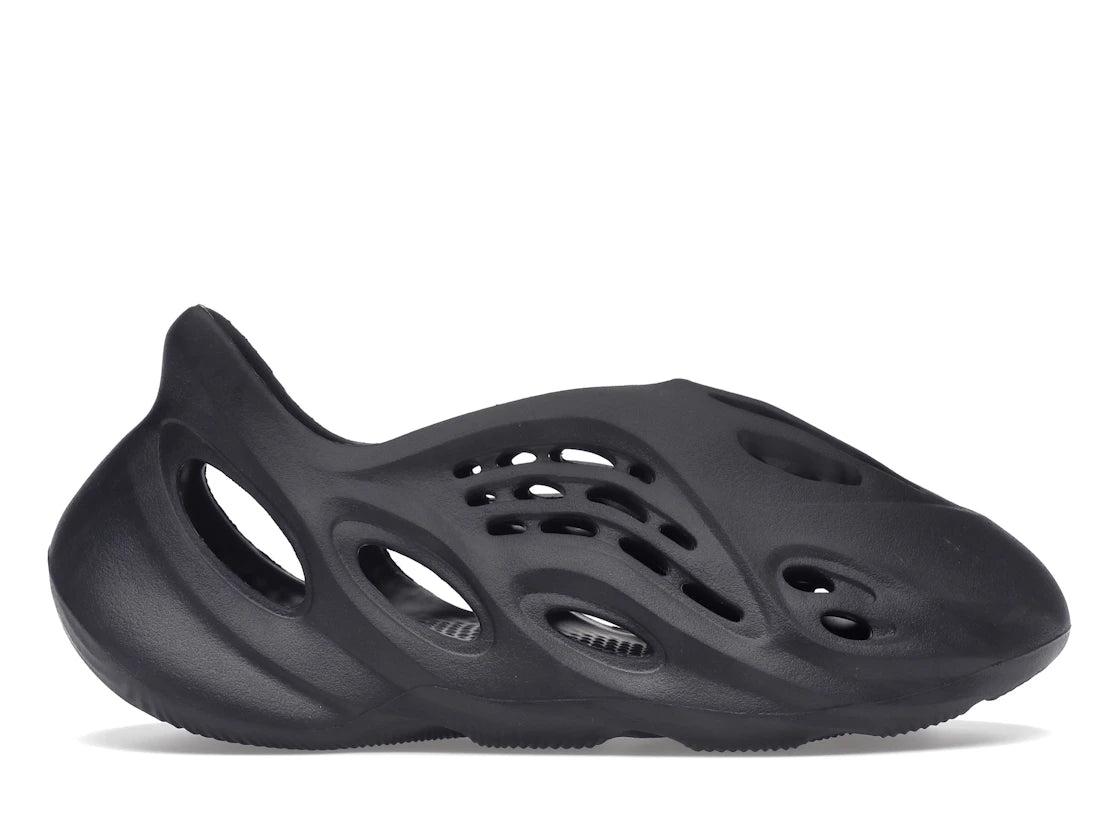 313590 adidas Yeezy Foam RNR Onyx