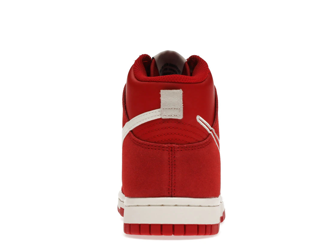 SP14474 Dunk High SE First Use Pack - University Red