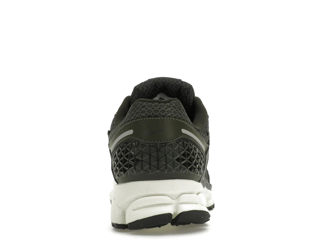 260166 Nike Zoom Vomero 5 Sequoia (Women's)