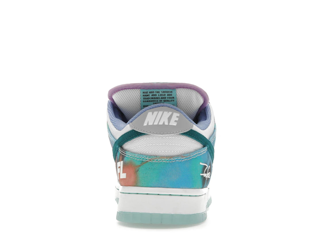 345727 Nike SB Dunk Low Futura Laboratories Bleached Aqua