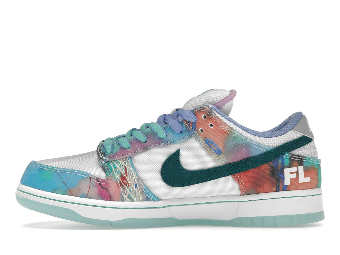 345732 Nike SB Dunk Low Futura Laboratories Bleached Aqua