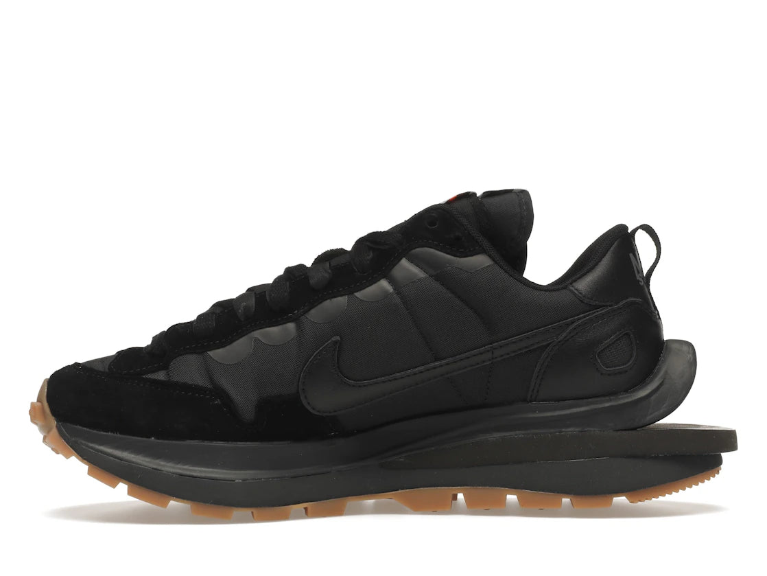 722504 sacai x VaporWaffle 'Black Gum'