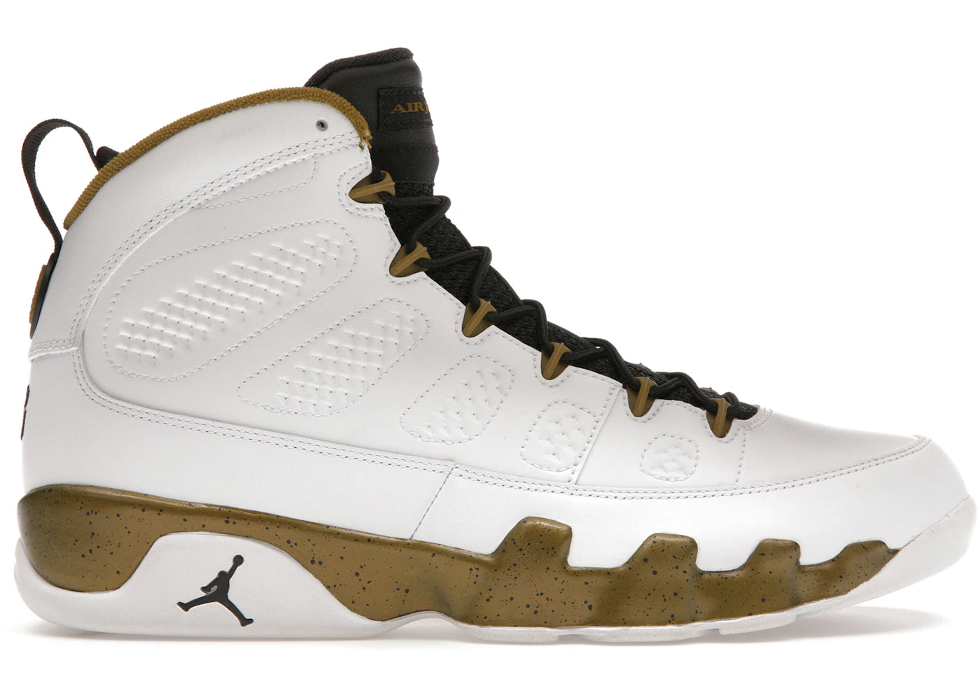 457741 Jordan 9 Retro Statue